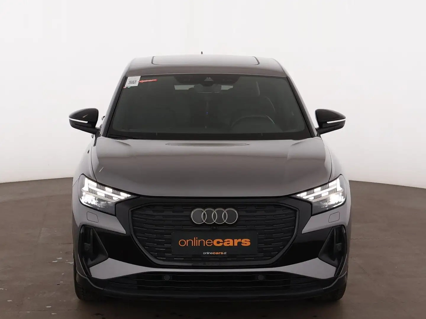 Audi Q4 e-tron SB 45 77kWH Aut LED SKY LEDER NAV R-CAM Grau - 2