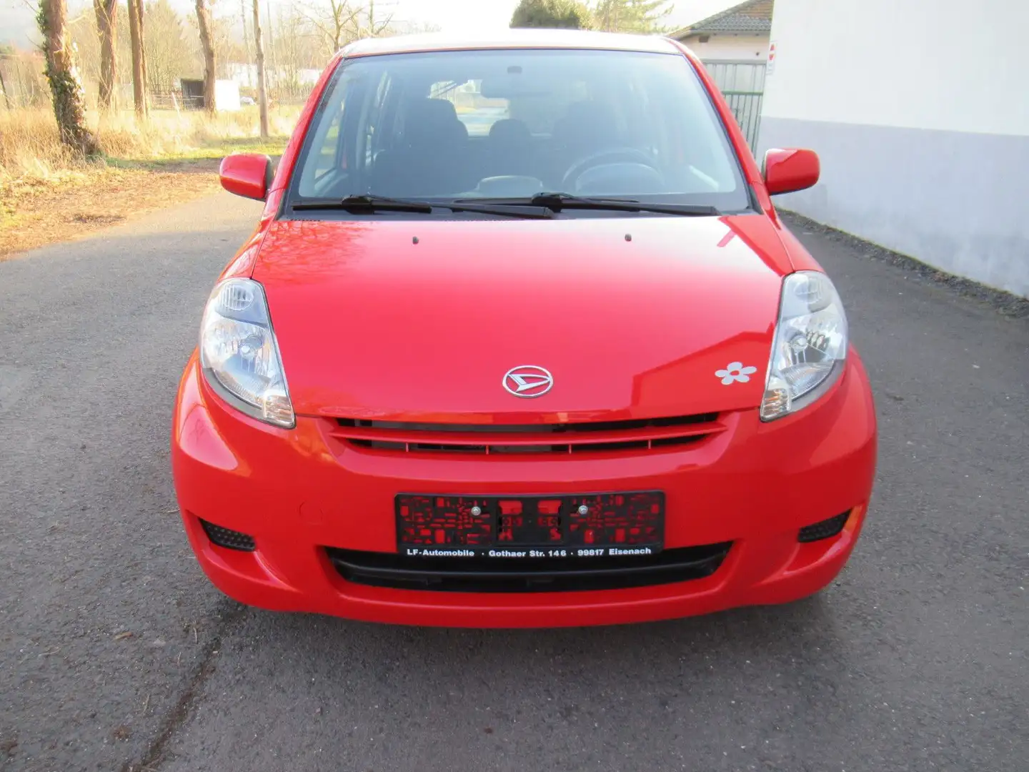 Daihatsu Sirion 1.3 4WD Automatik 1.Hand/Klima/LM/ZV Rojo - 2