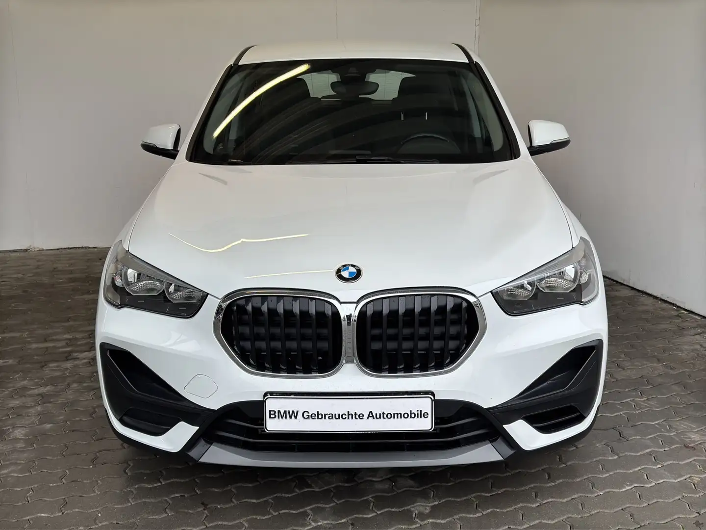 BMW X1 xDrive25e AHK.Sportsitz.SH.Multi.Tempo.... Weiß - 1