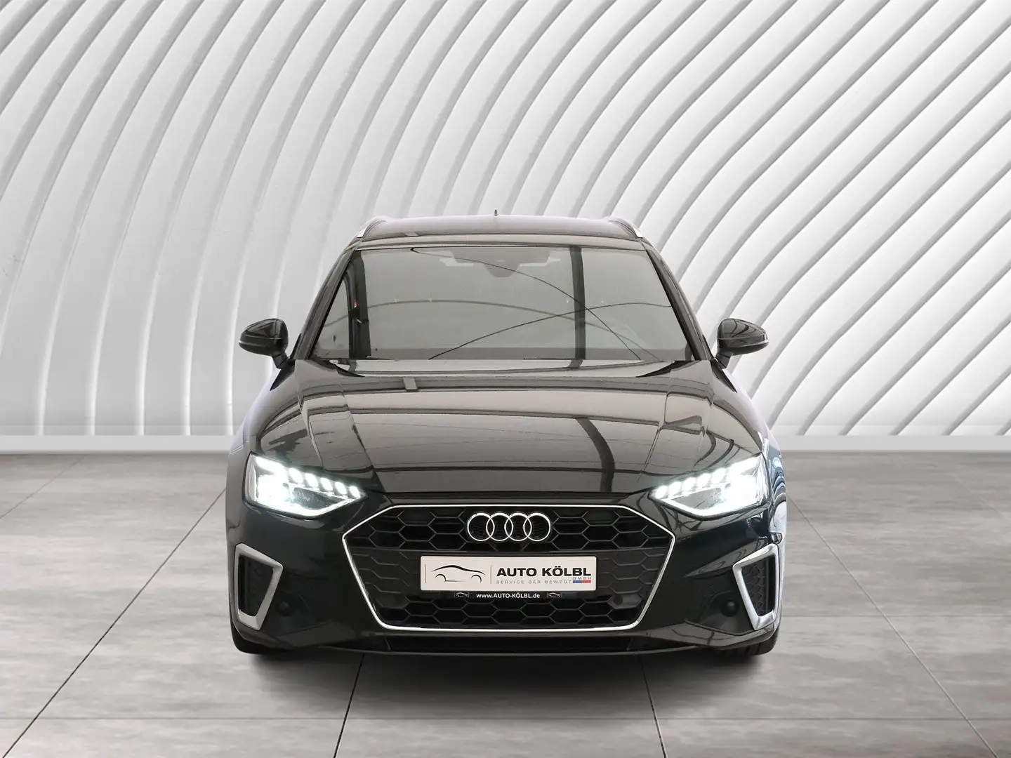 Audi A4 Avant 35 TDI S line ACC NAVI LED PDC V+H DAB Schwarz - 2