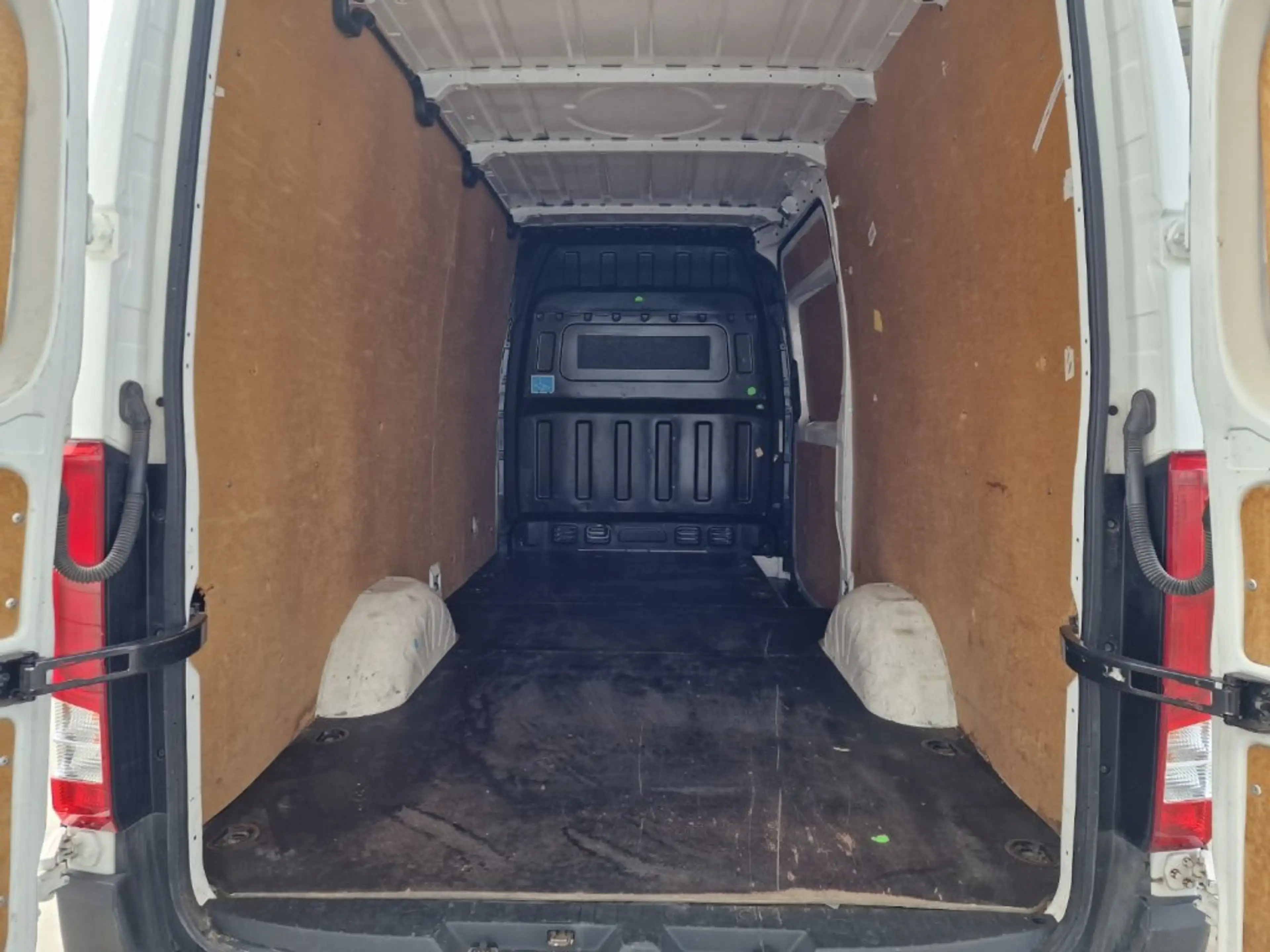 Hyundai H 350 VAN ECO 2,5 CRDi 2WD MT 705m-P1-O1 — photo 8