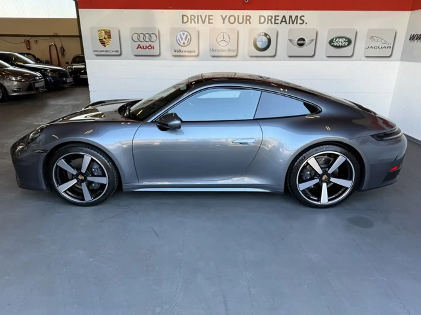 Porsche 911 992.2 Carrera 1Hd*Sport Chrono*Sport Auspuff Grijs - 2