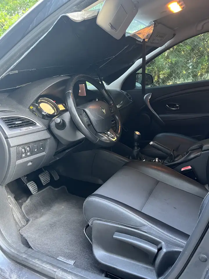 Renault Megane Grandtour — photo 5
