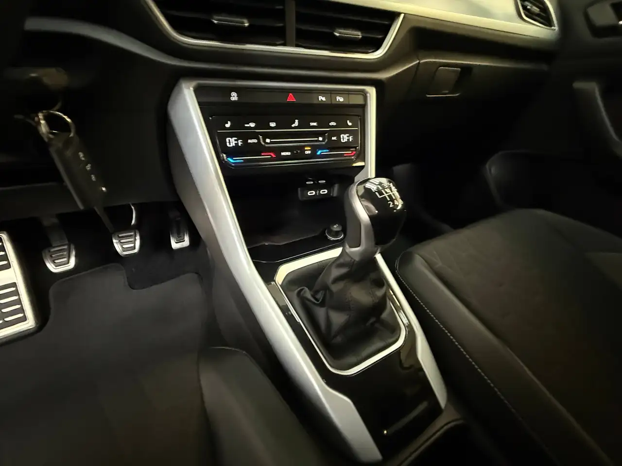 Volkswagen T-Roc 1.0 TSI GOAL Navi Carplay Lane assist ACC Travel assist, Verwarmde stoelen Inductief laden, миниатюра 23