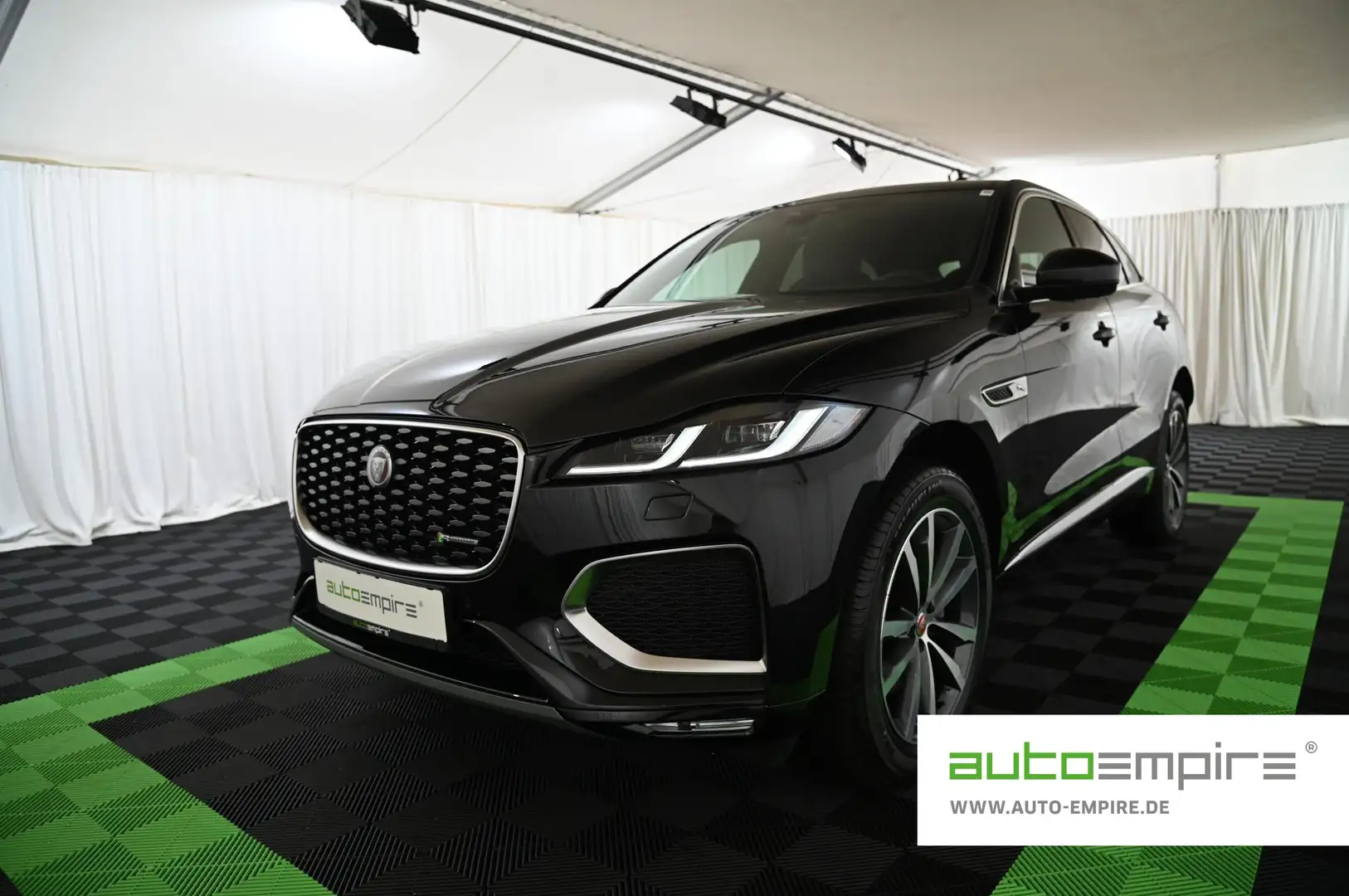 Jaguar F-Pace D200 AWD R-Dynamic SE NAVI/ACC/MERIDIA/20 Schwarz - 1
