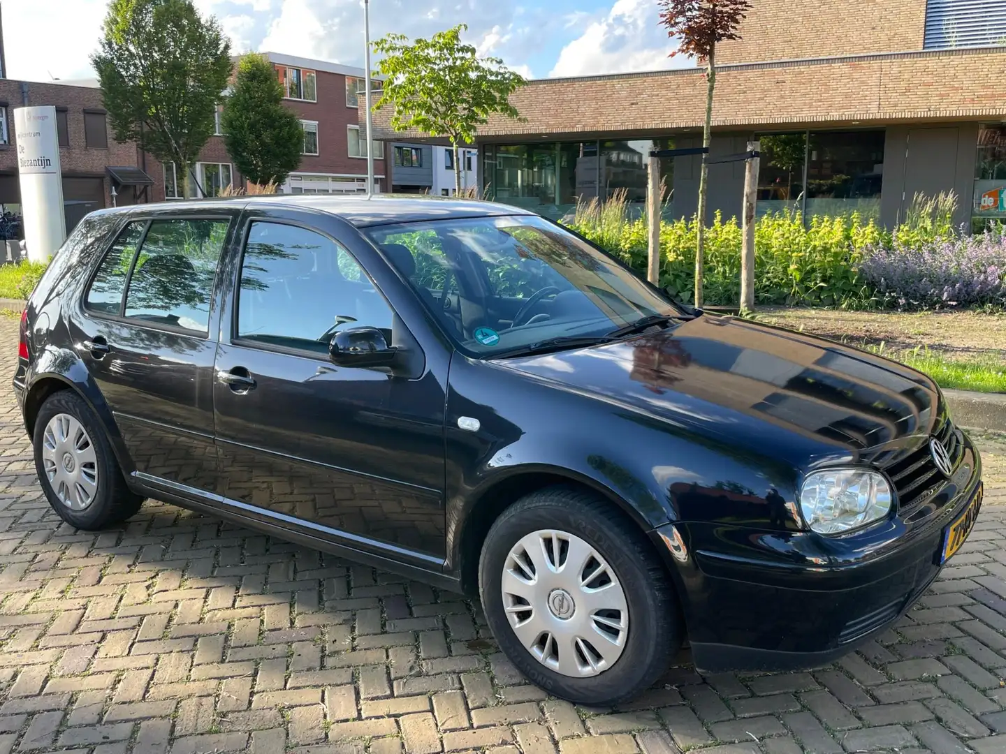 Volkswagen Golf 1.6 AUTOMAAT Negro - 2