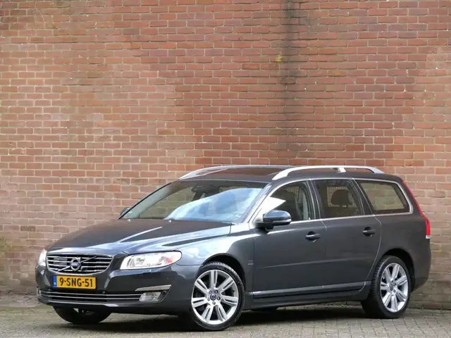 Volvo V70 3.0 T6 AWD Summum Schuifdak / Xenon / Trekhaak / P