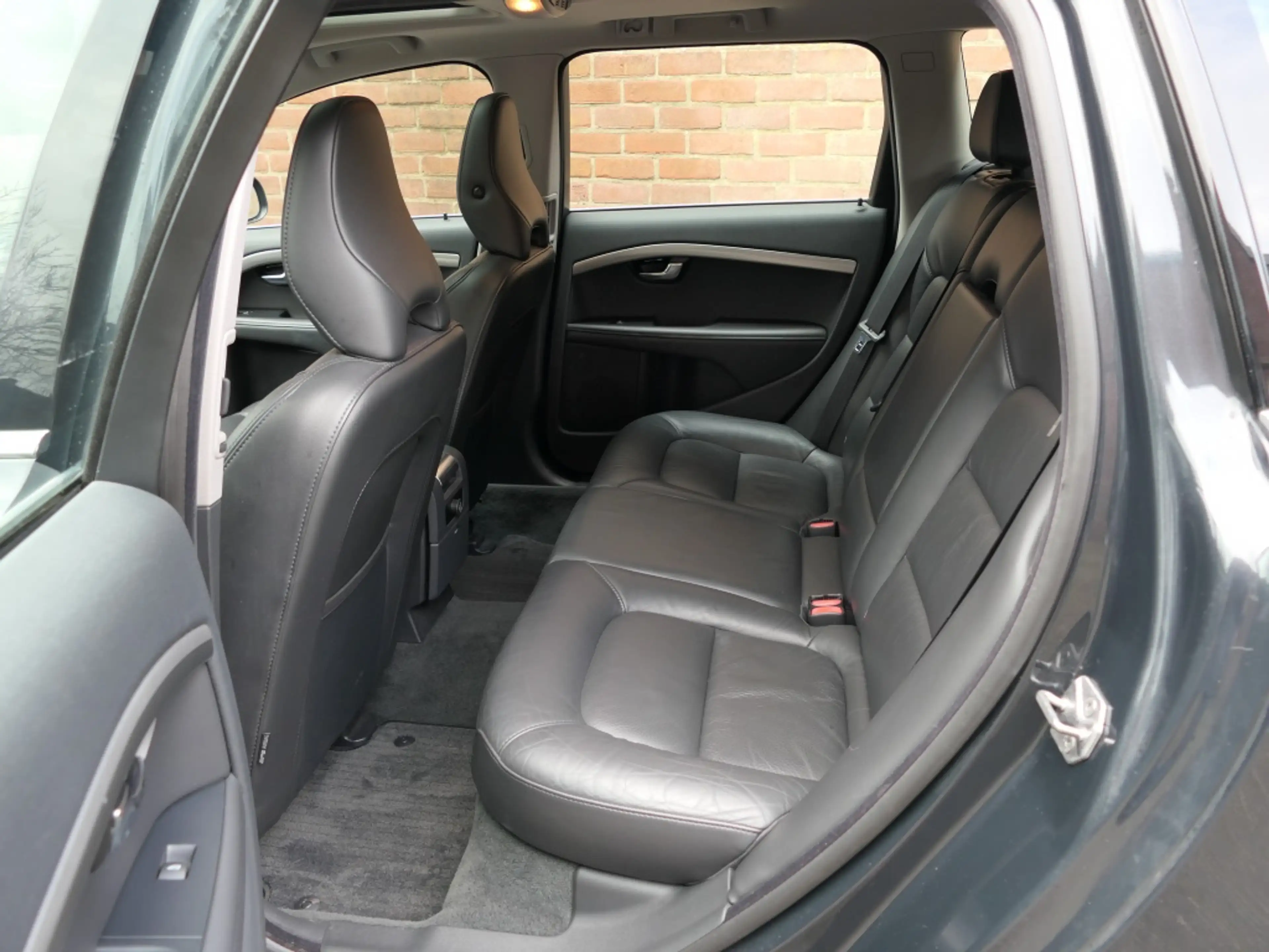 Volvo V70 3.0 T6 AWD Summum Schuifdak / Xenon / Trekhaak / P — photo 8