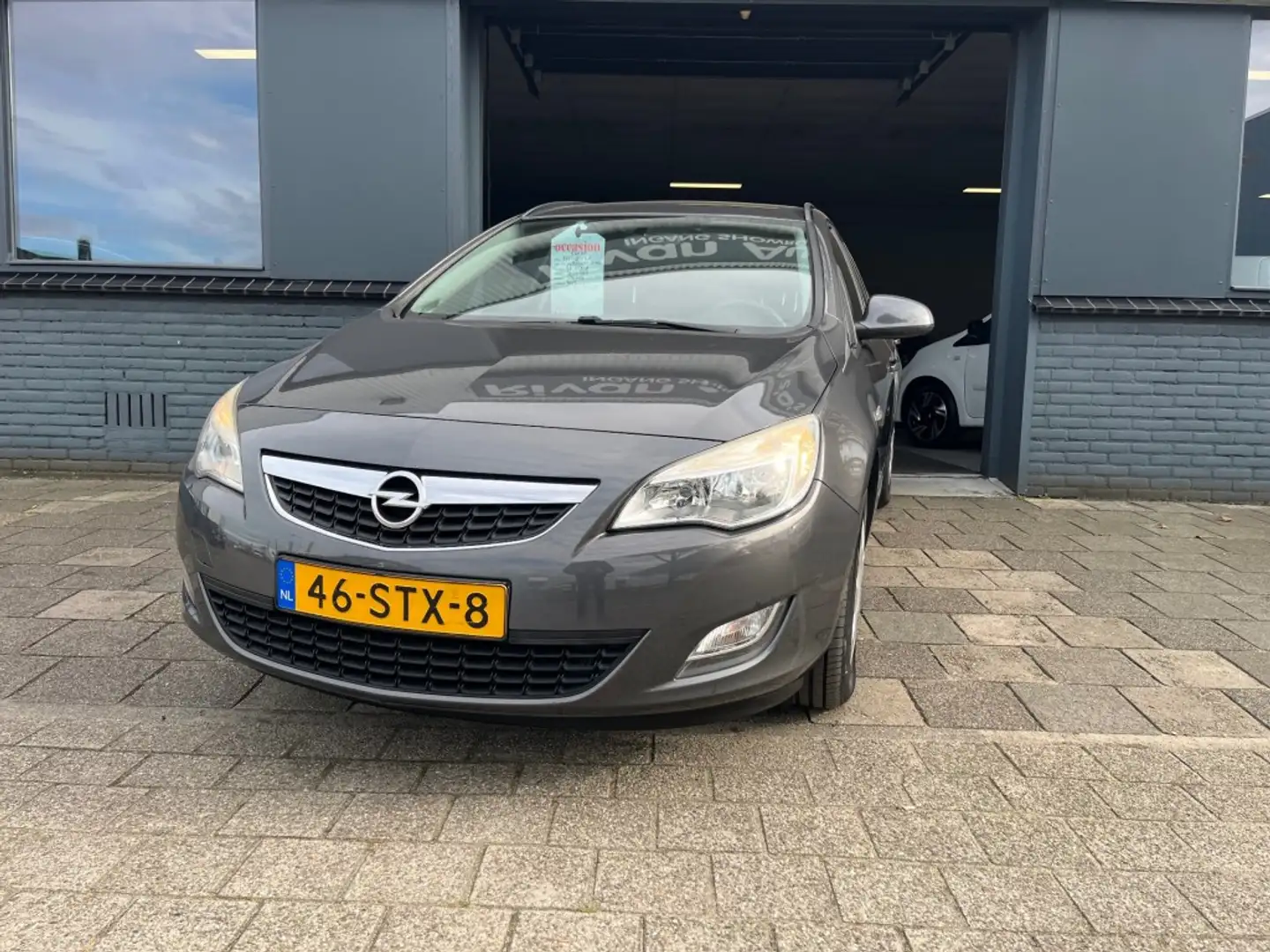 Opel Astra 1.4 BUSINESS EDITION Grijs - 2