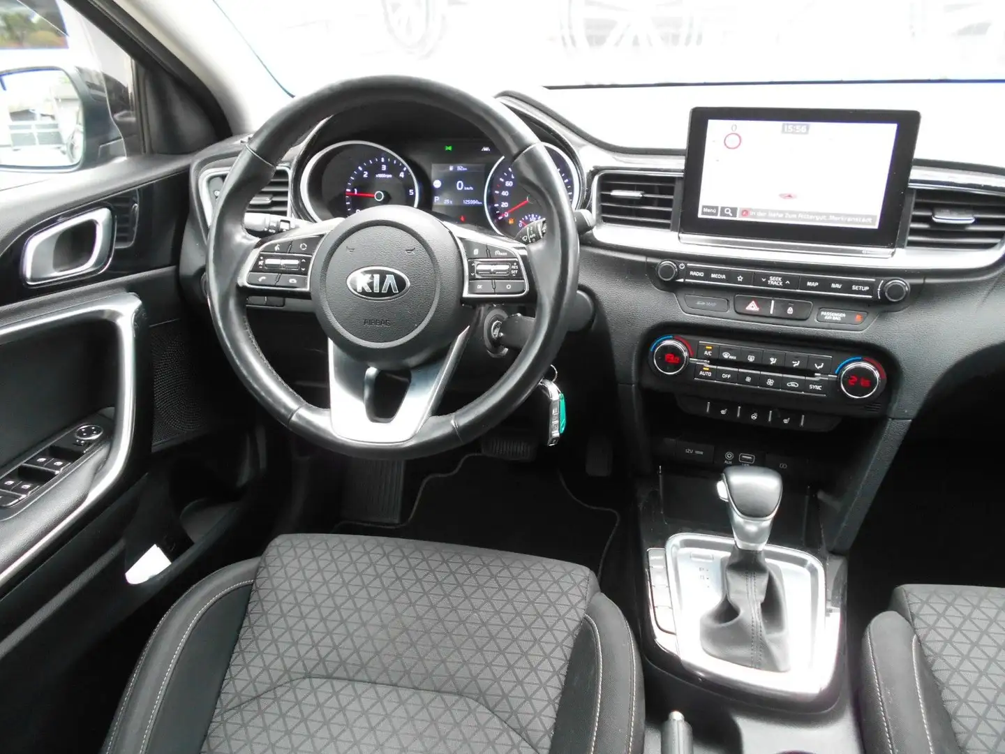 Kia Ceed SW / cee'd SW cee'd 1.6 CRDI Sportswagon Vision AUTOMATIC/NAVI Schwarz - 2