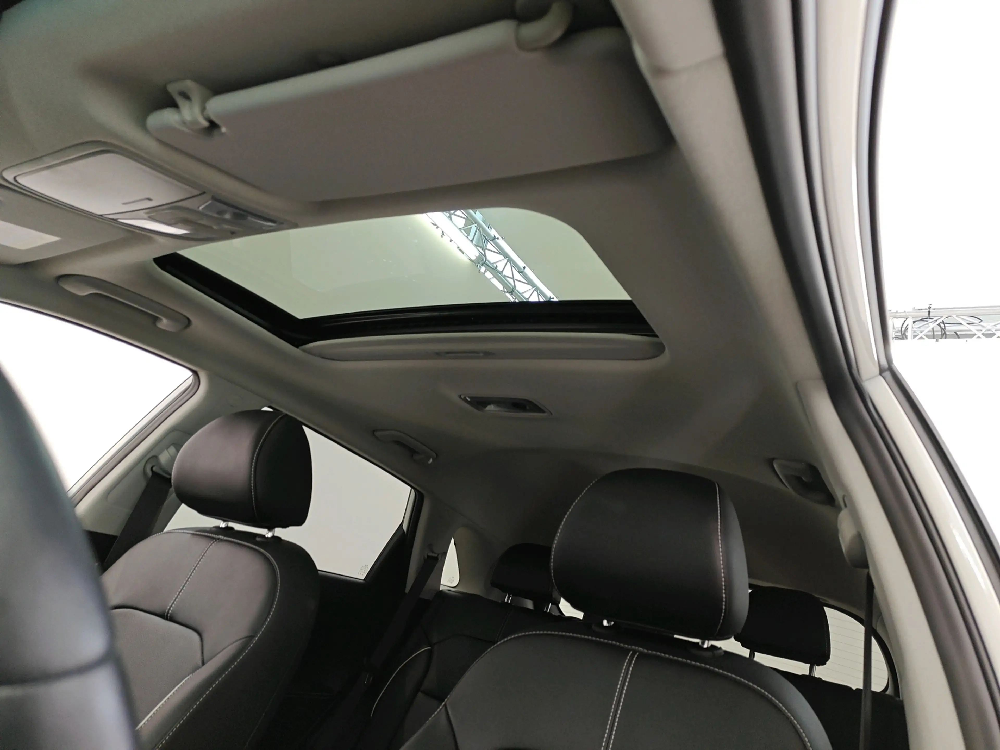 Kia e-Niro 64 kWh 204pk ExecutiveLine | SOH 98% | Schuifdak | — photo 8