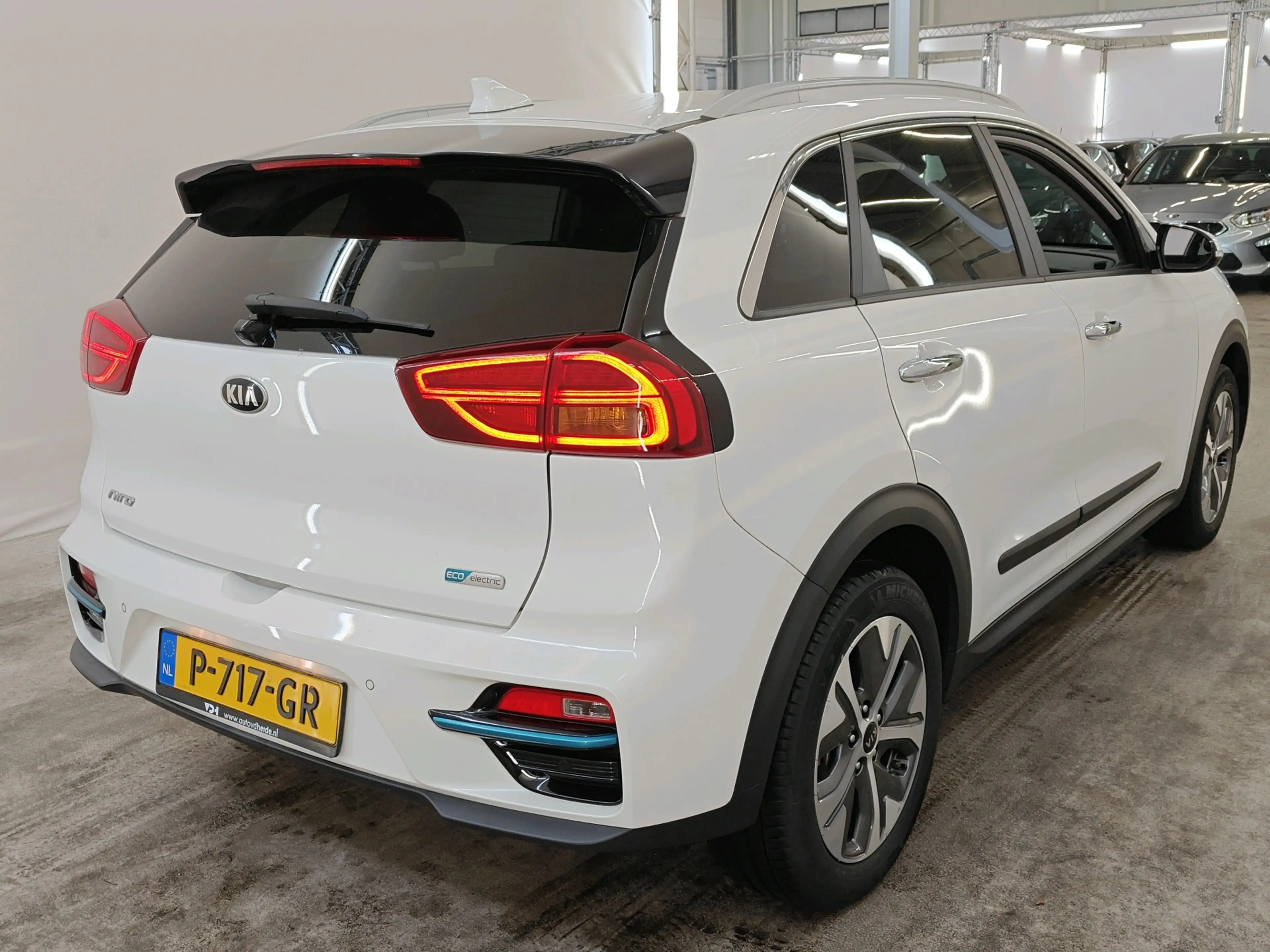 Kia e-Niro 64 kWh 204pk ExecutiveLine | SOH 98% | Schuifdak | — photo 5