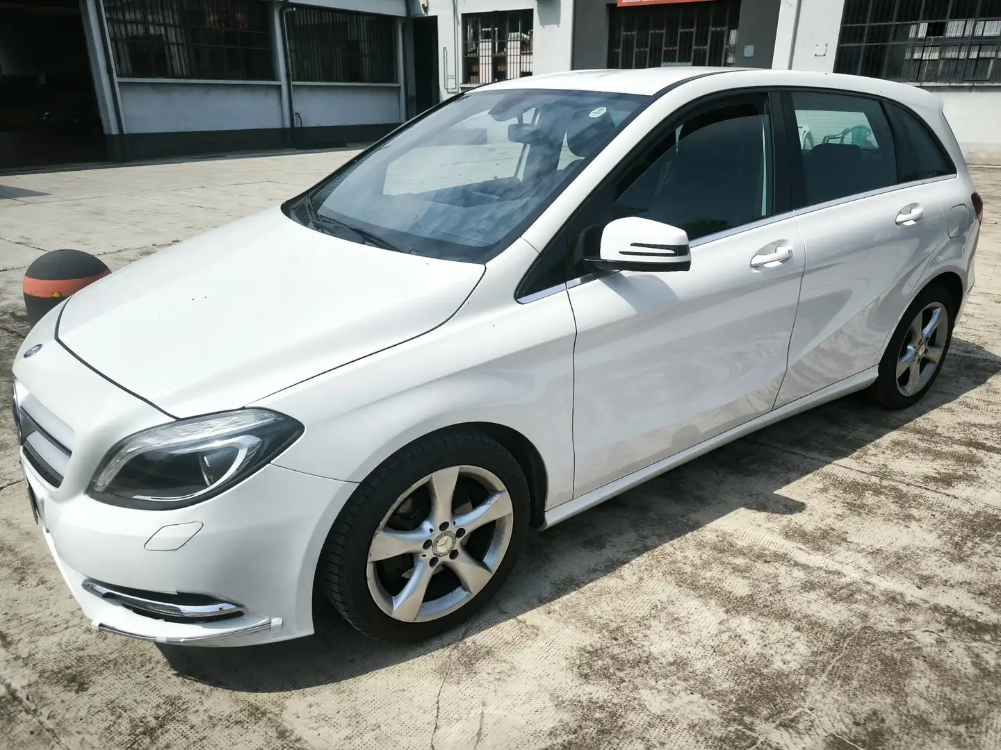 Mercedes-Benz B 180 be Premium *OK NEOPATENTATI*EURO 6* Bianco - 1