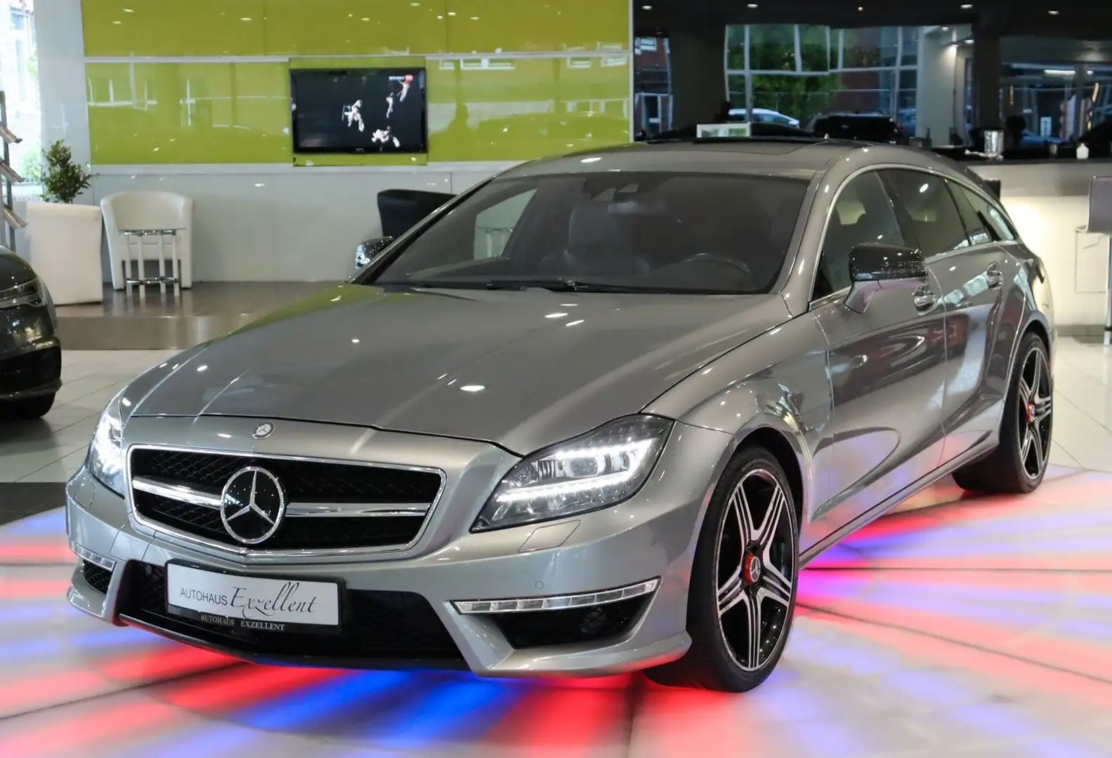Mercedes-Benz CLS 63 AMG CLS 63 S AMG Shooting Brake BRABUS*CARBON*B&O*TV Argintiu - 1