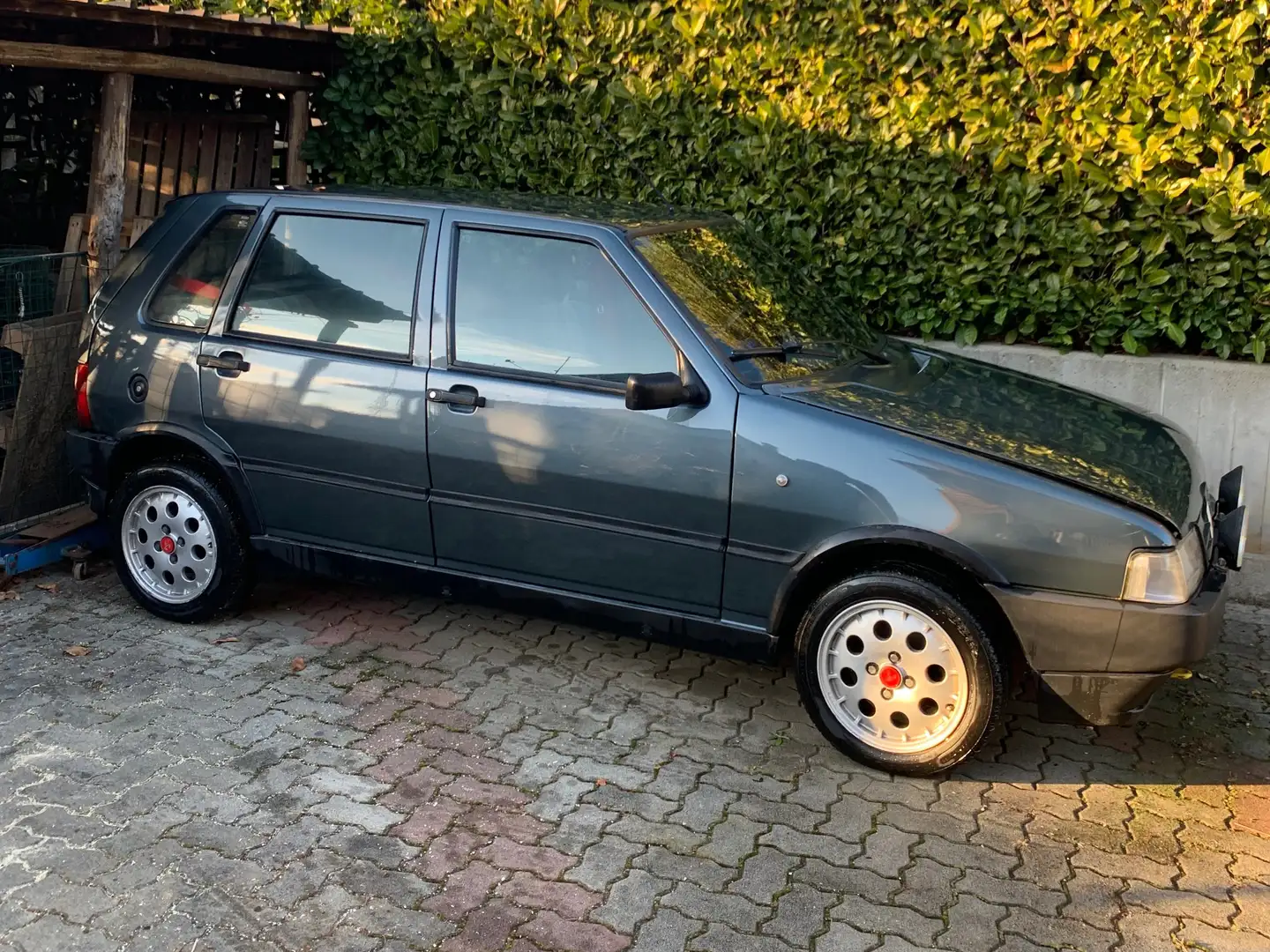 Fiat Uno Uno 5p 1.1 ie cat. Šedá - 1