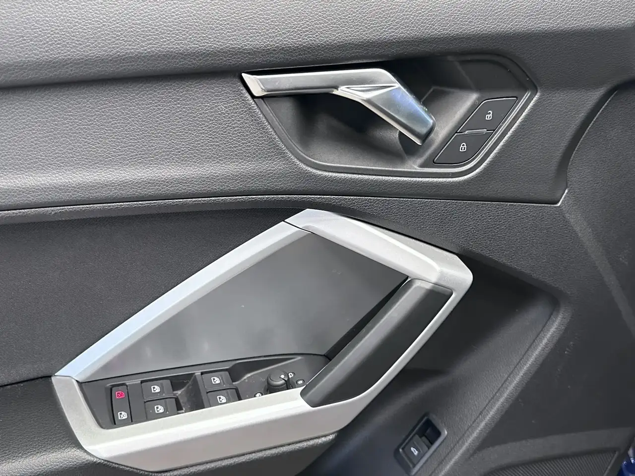 Audi Q3 2.0 TDI*S-TRONIC*CARPLAY*CAMERA*150 PK*, миниатюра 20