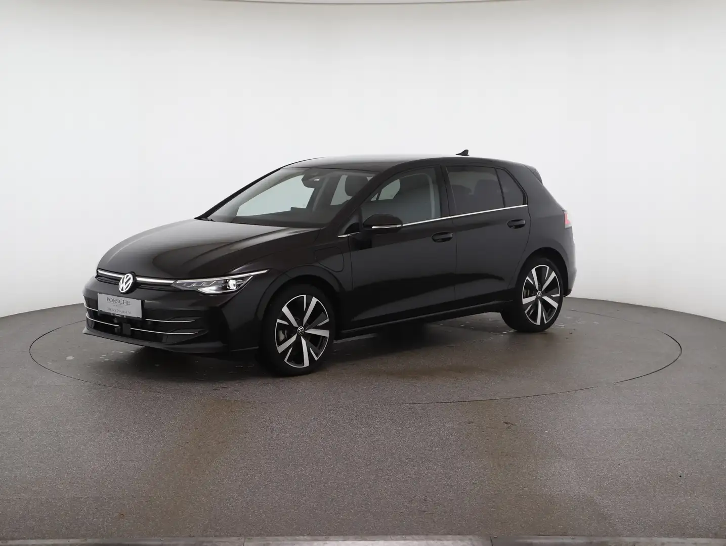 Volkswagen Golf 1.5 TSI eHybrid DSG 150 kW Style/AHV Schwarz - 1