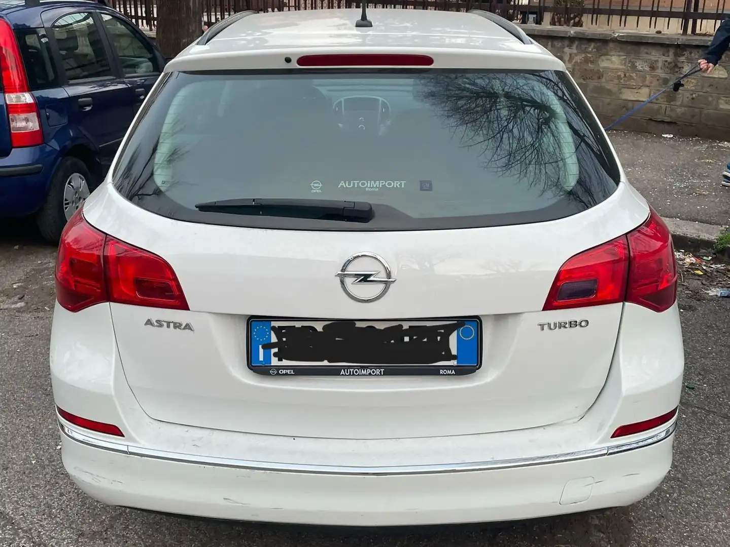 Opel Astra Astra Sports Tourer 1.4 t Elective 140cv E6 Biały - 1