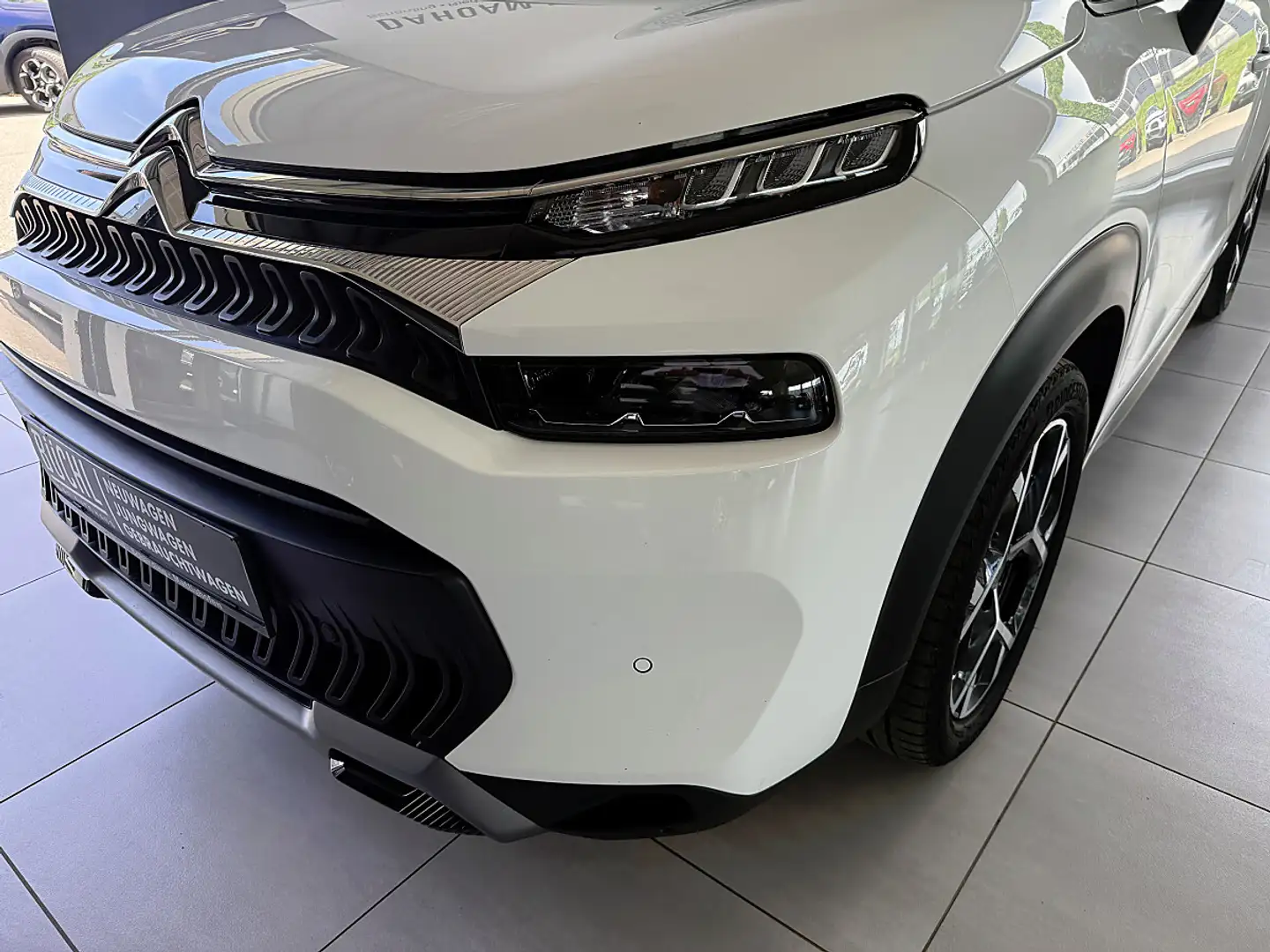 Citroen C3 Aircross BlueHDi 110 S&S 6-Gang-Manuell Shine Weiß - 2