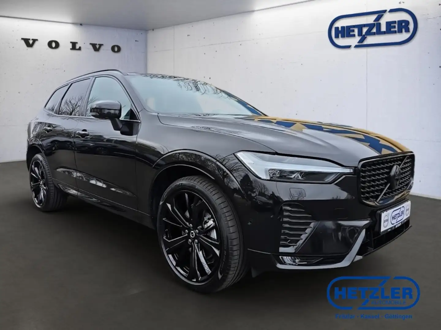 Volvo XC60 Plus Black Edition AWD B5 Benzin EU6d AHK Digitale Noir - 2