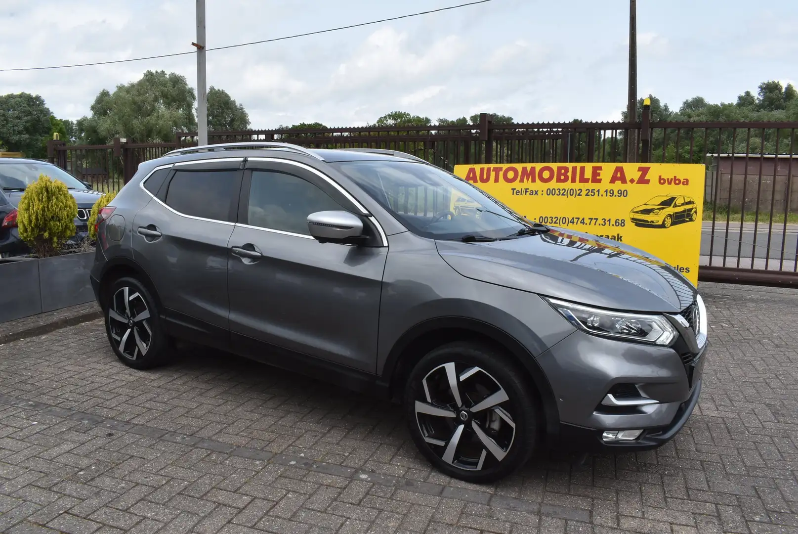 Nissan Qashqai 1.7 dCi Tekna Pack Leder/Pano***DESTOCKAGE B2B*** Gris - 1