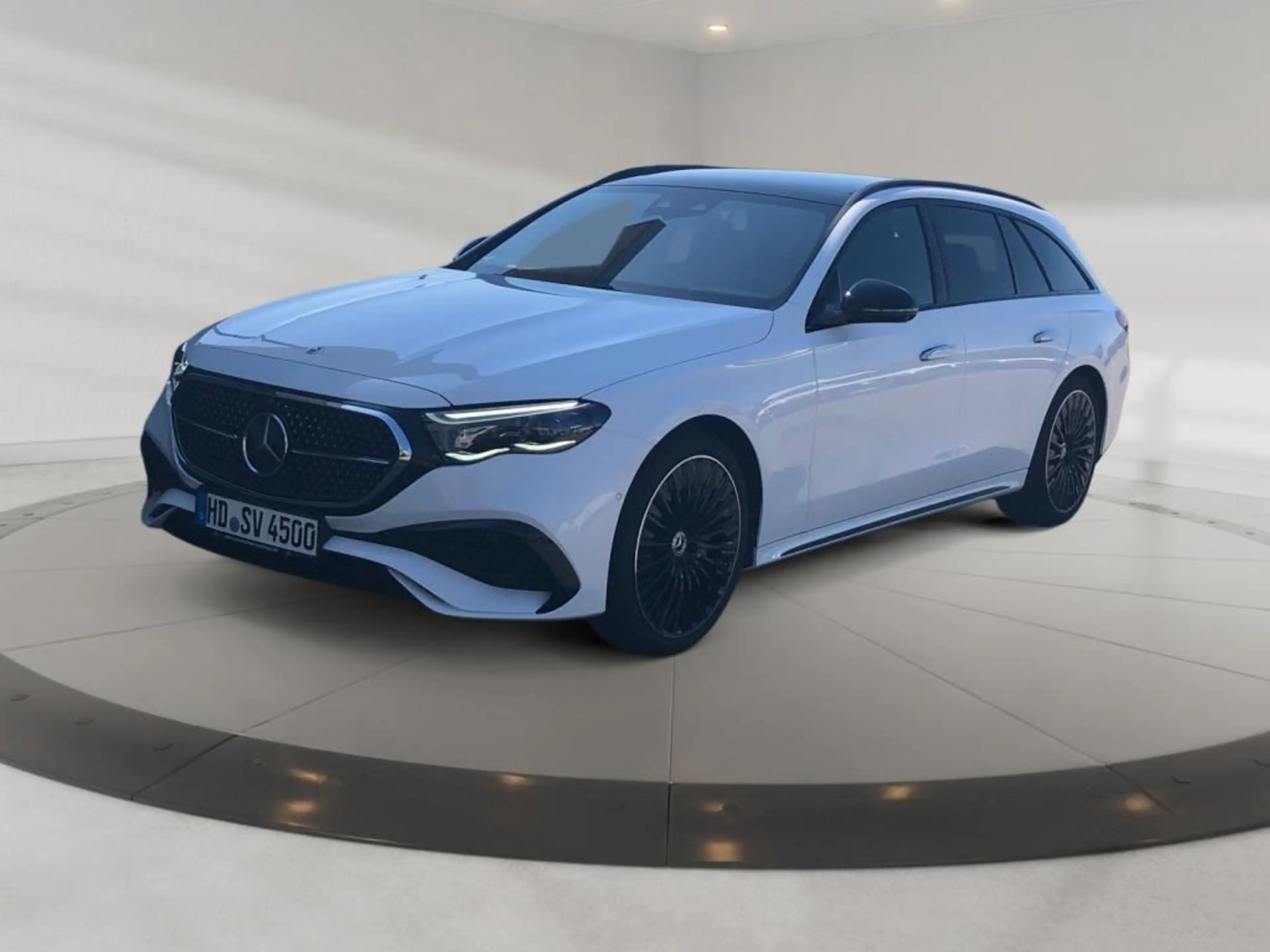 Mercedes-Benz E 450 d 4MATIC T-Modell AMG+MBUX+Burm+Night+AHK — photo 2