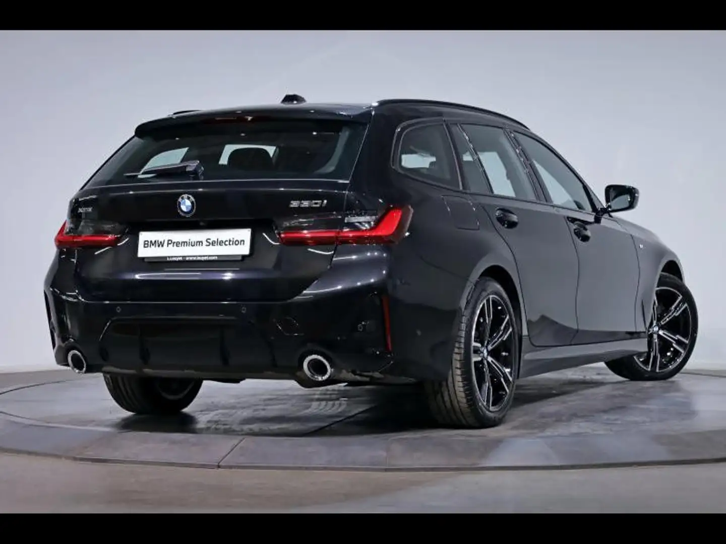 BMW 330 i Touring Kit M Sport Schwarz - 2