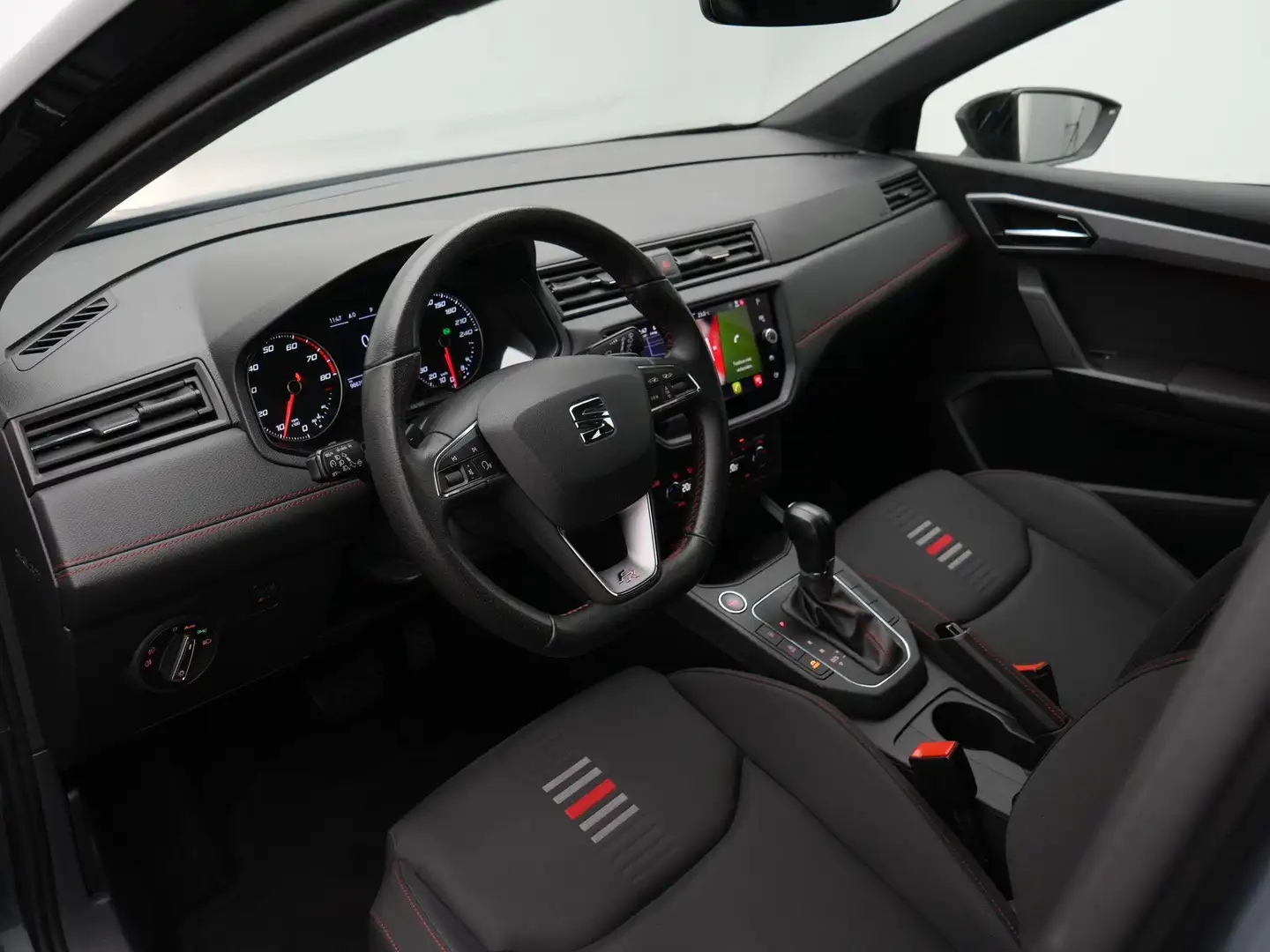 SEAT Ibiza 1.0 TSI 110 pk DSG FR Business Intense | Panoramad Gris - 2