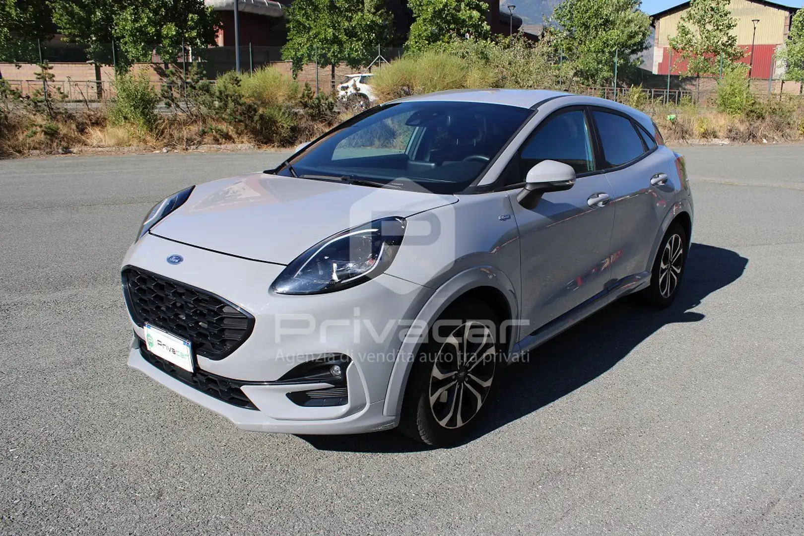Ford Puma Puma 1.0 EcoBoost Hybrid 125 CV S&S aut. ST-Line Stříbrná - 1