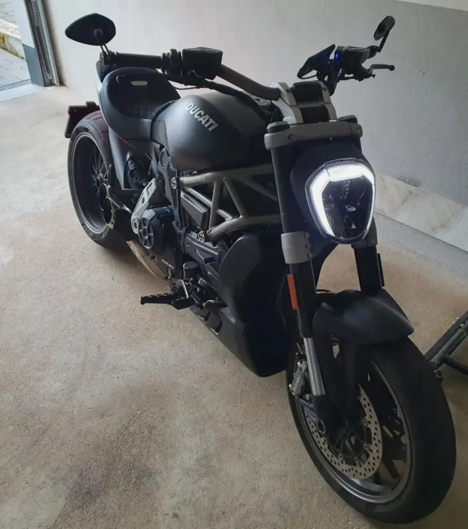 Ducati XDiavel Negru - 1