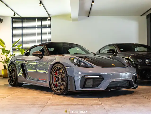 Porsche 718 Spyder RS 4.0 PDK / Weissach Pack / Carbon / Kuipstoel