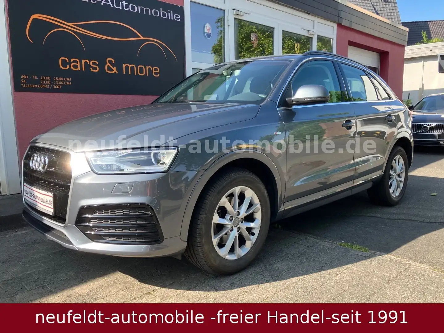 Audi Q3 S Line design Bi-Xenon NAVI 1.Hand Grau - 1