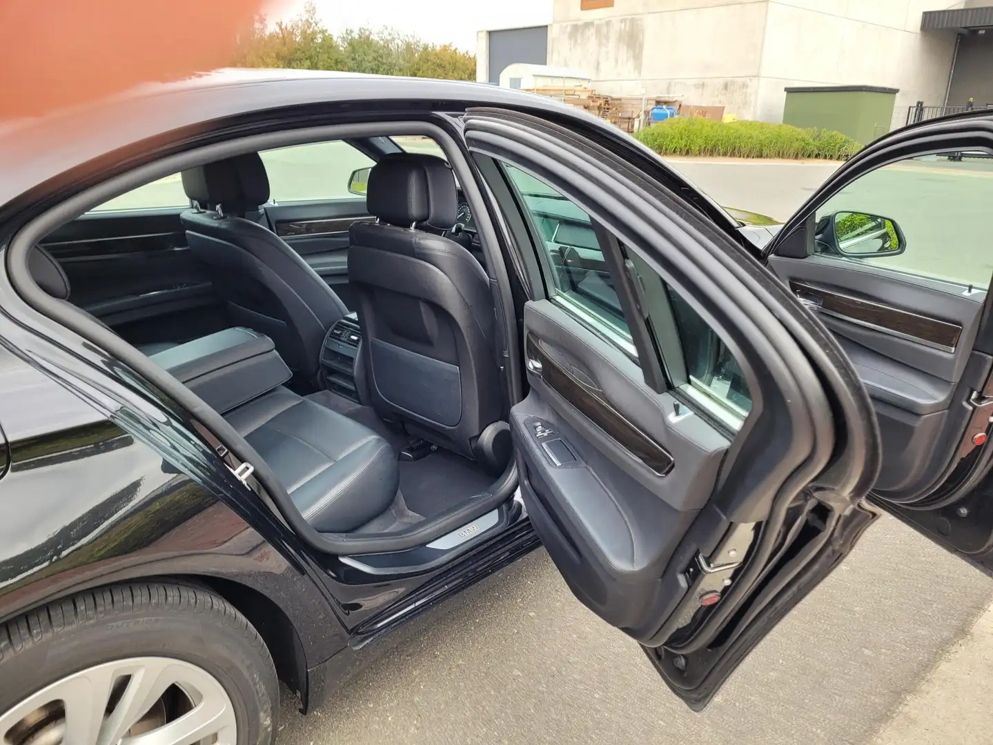 BMW 730 730d Zwart - 2