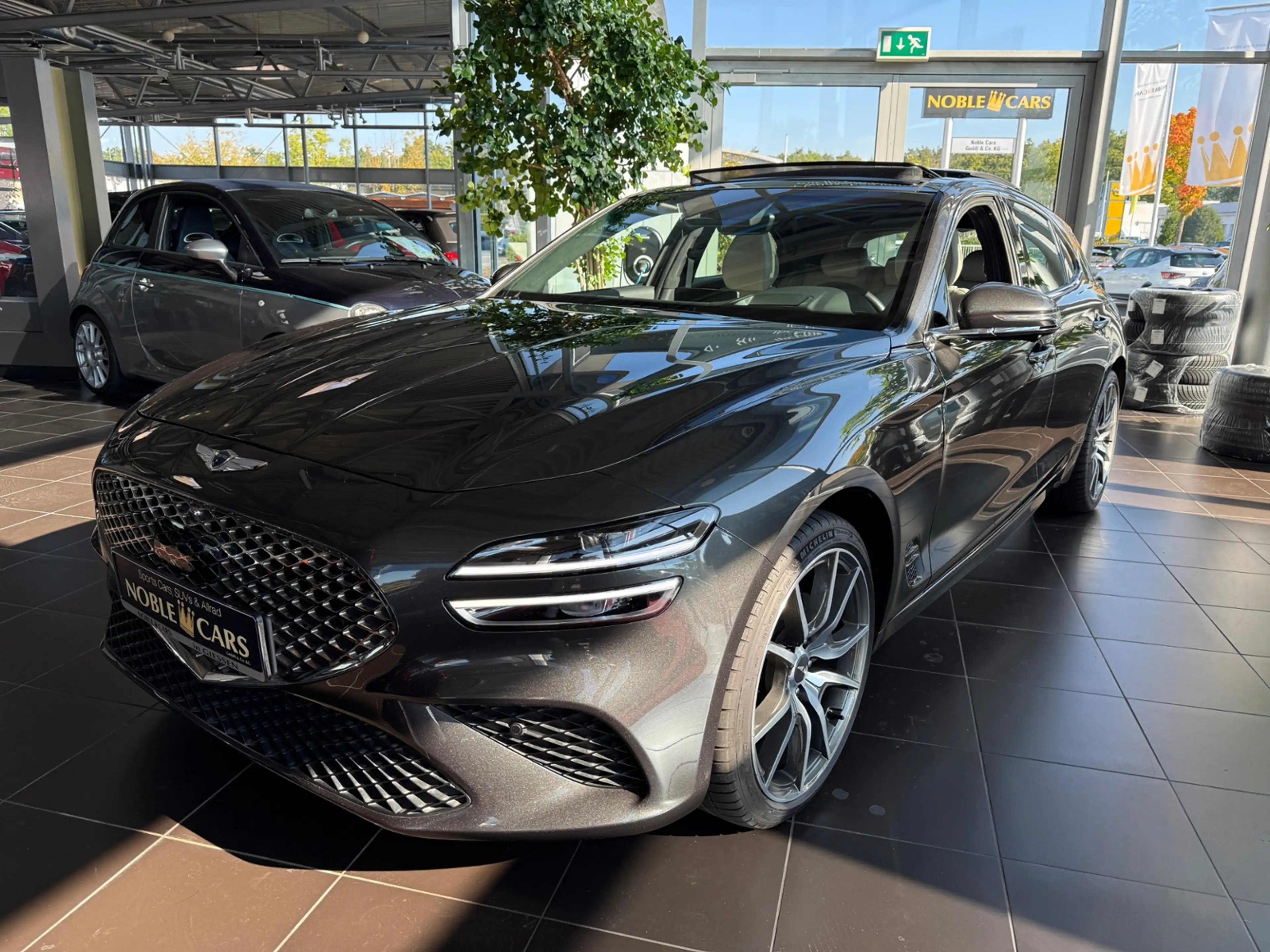 Genesis G70 Shooting Brake Luxury AWD PANO 360° HUD — photo 7