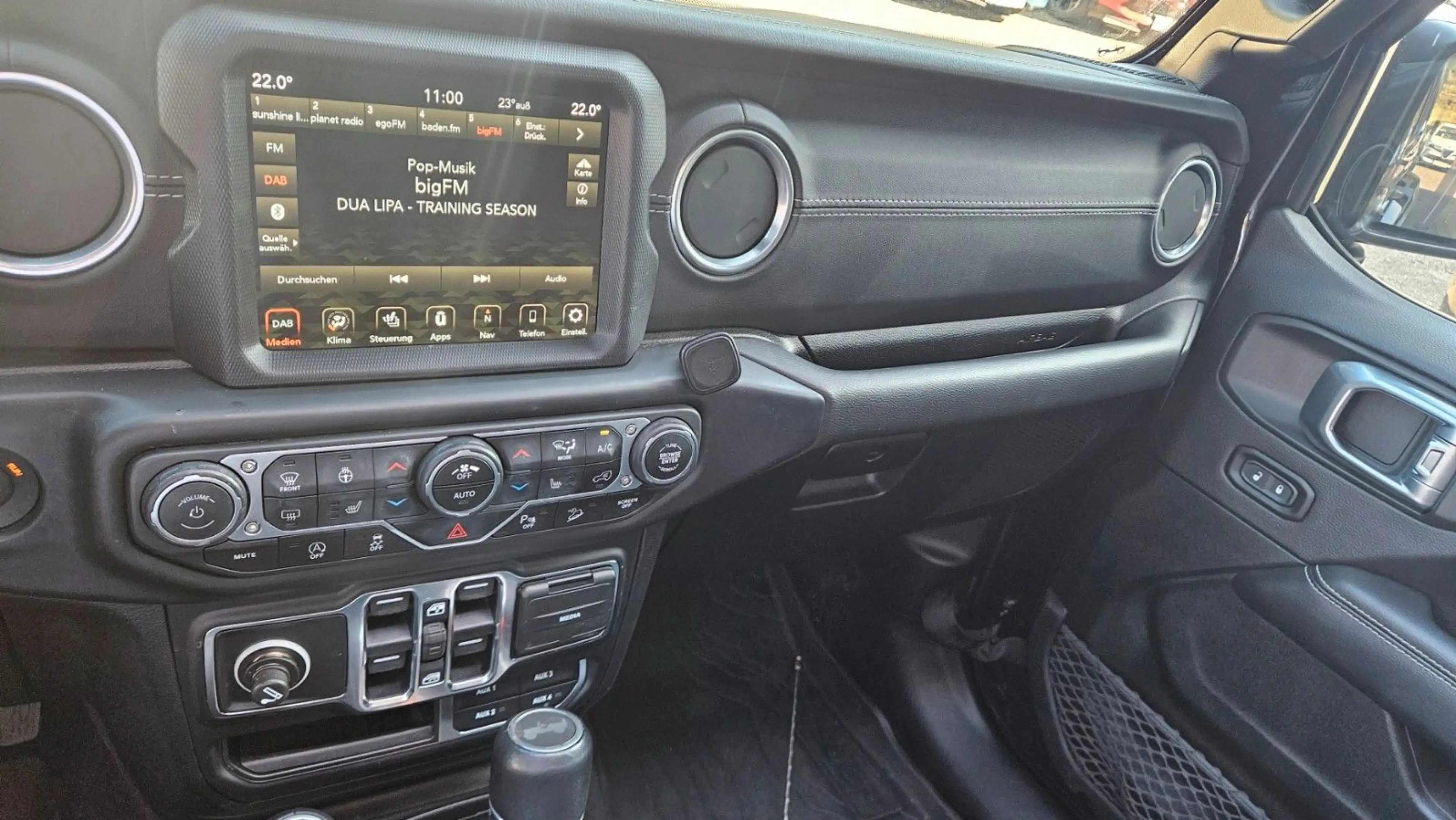 Jeep Wrangler *Unlimited*Sahara*Soft Top*Kamera*LED* — photo 13