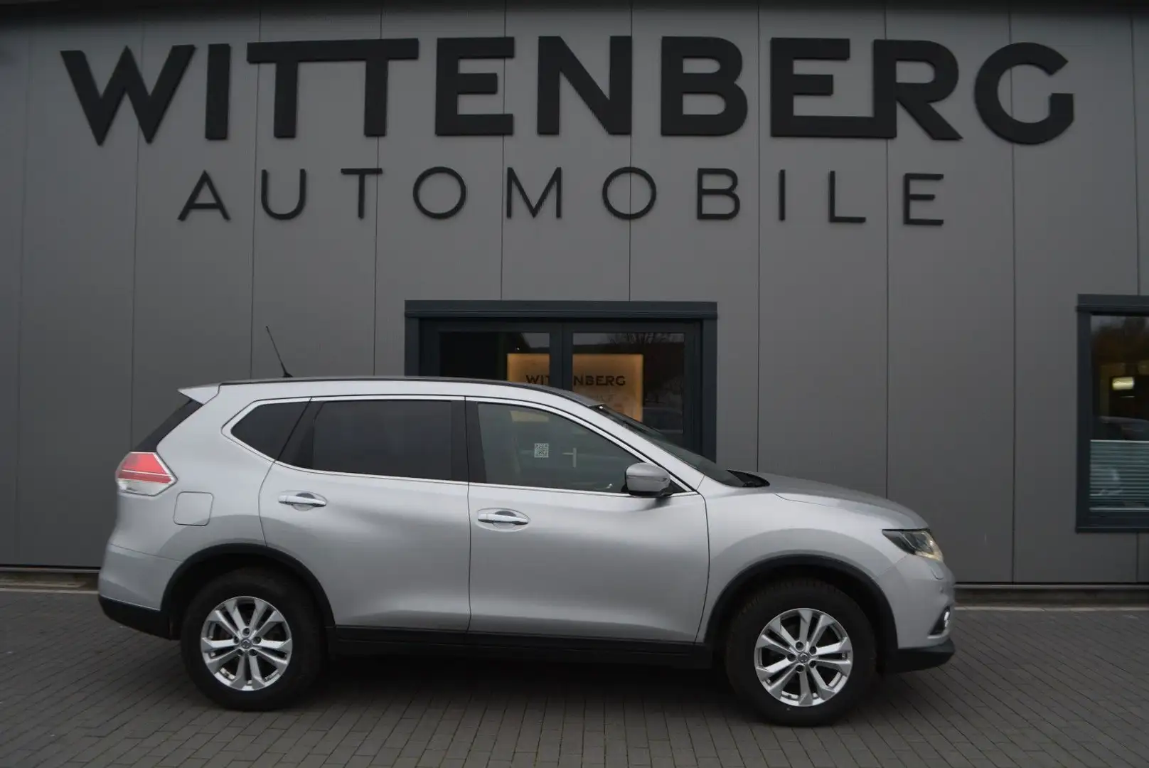 Nissan X-Trail 4x4 ACENTA 1.6 dCi DPF-Standhzg-Garantie Silber - 1