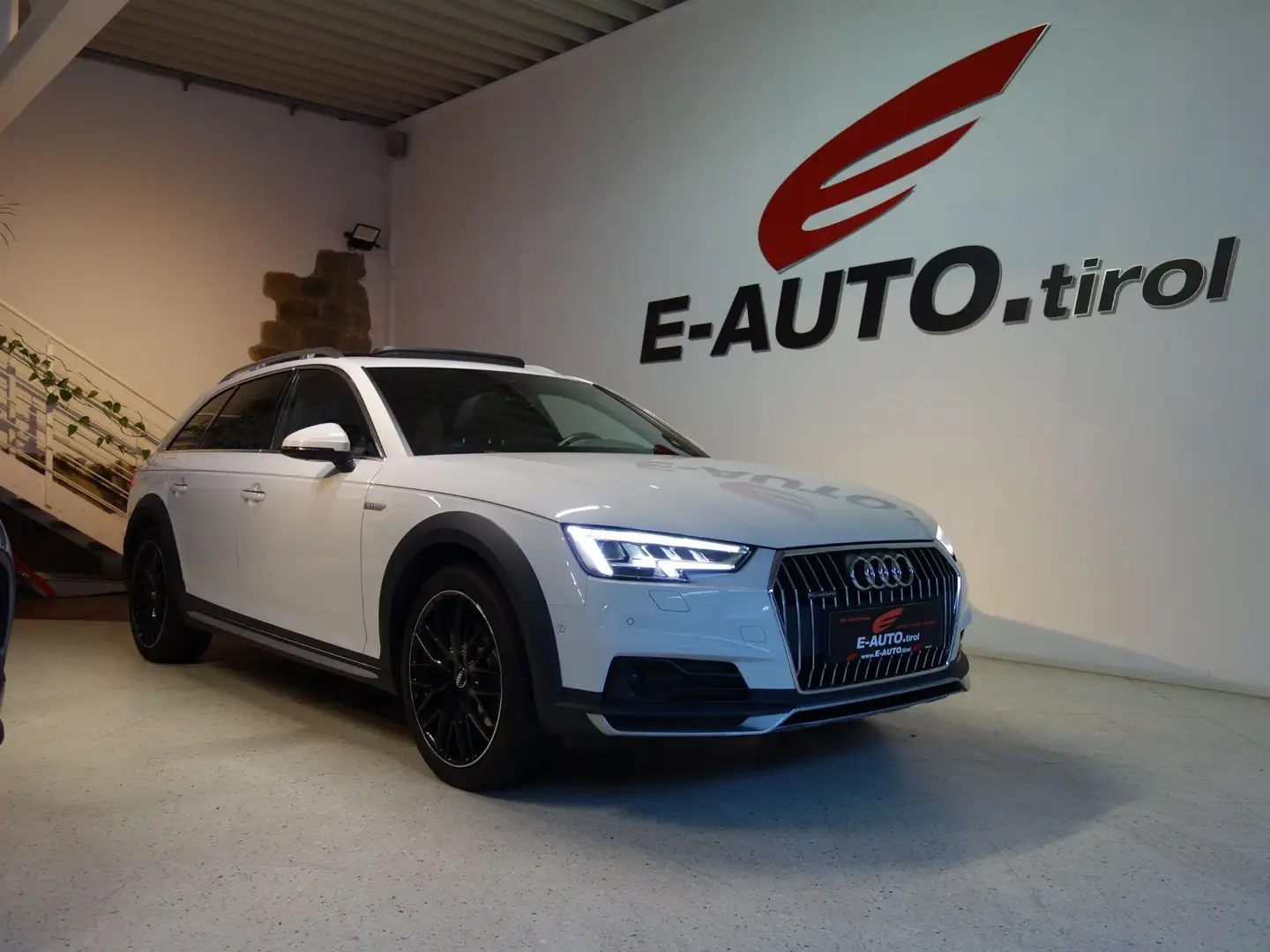 Audi A4 allroad TDI QU. S-Tronic *SPORT *ACC *VOLL *MASSAGE *HUD Blanc - 1
