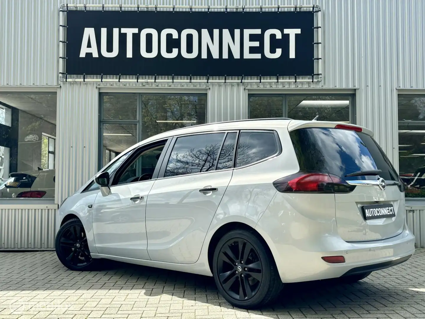 Opel Zafira Tourer 1.4 NAVI, CRUISE, CAMERA, CLIMA. Grijs - 2