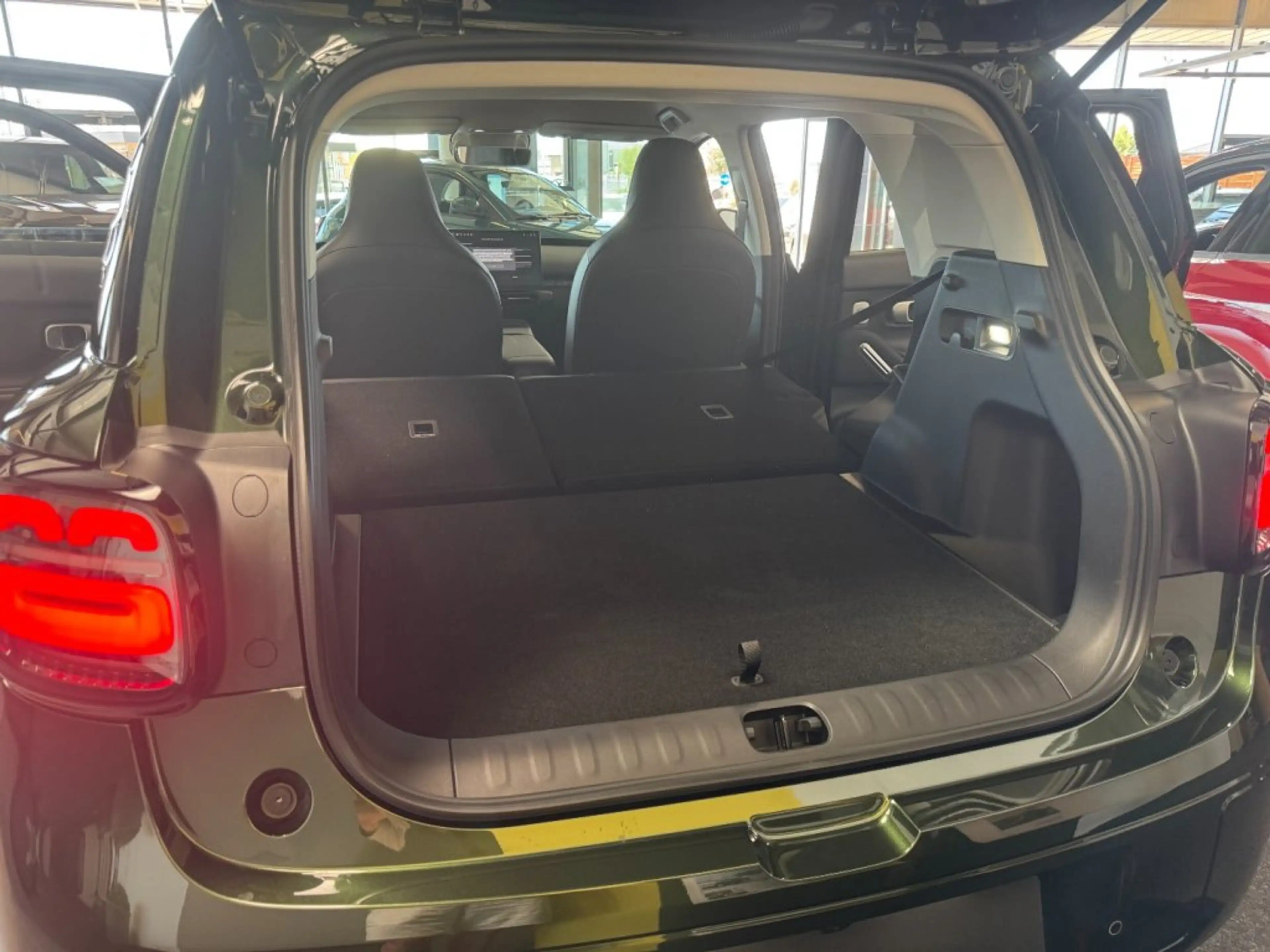 Leapmotor B03X DESIGN PROMAX 53 kwh — photo 14