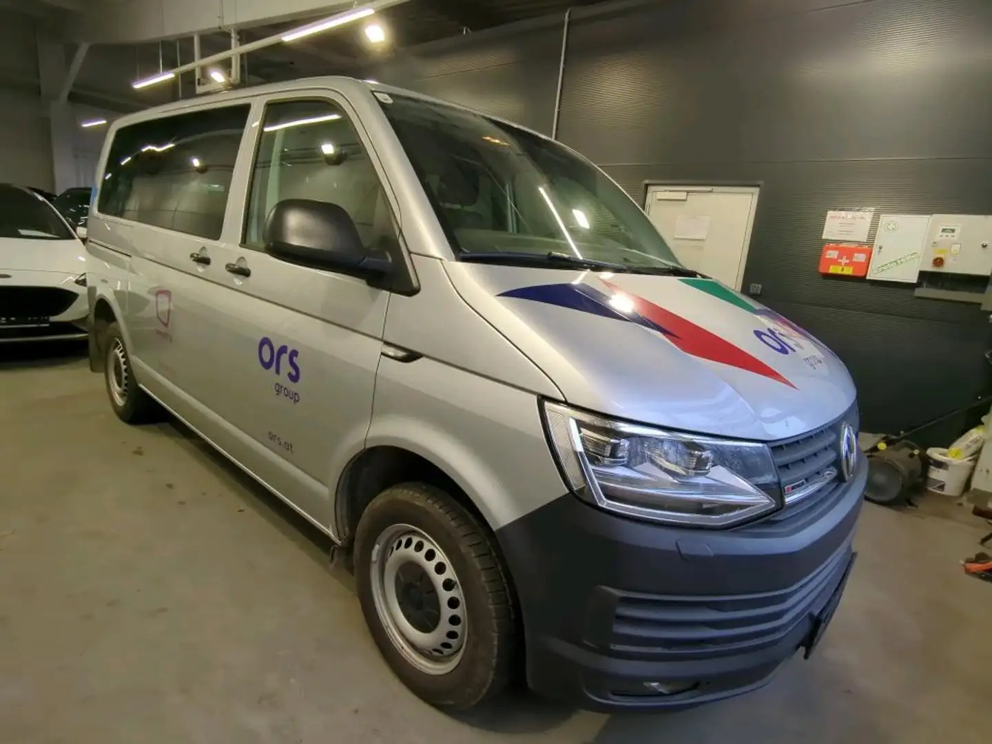 Volkswagen T6 Kombi VW T6 Kombi LR 2,0 TDI 4Motion BMT Silber - 1