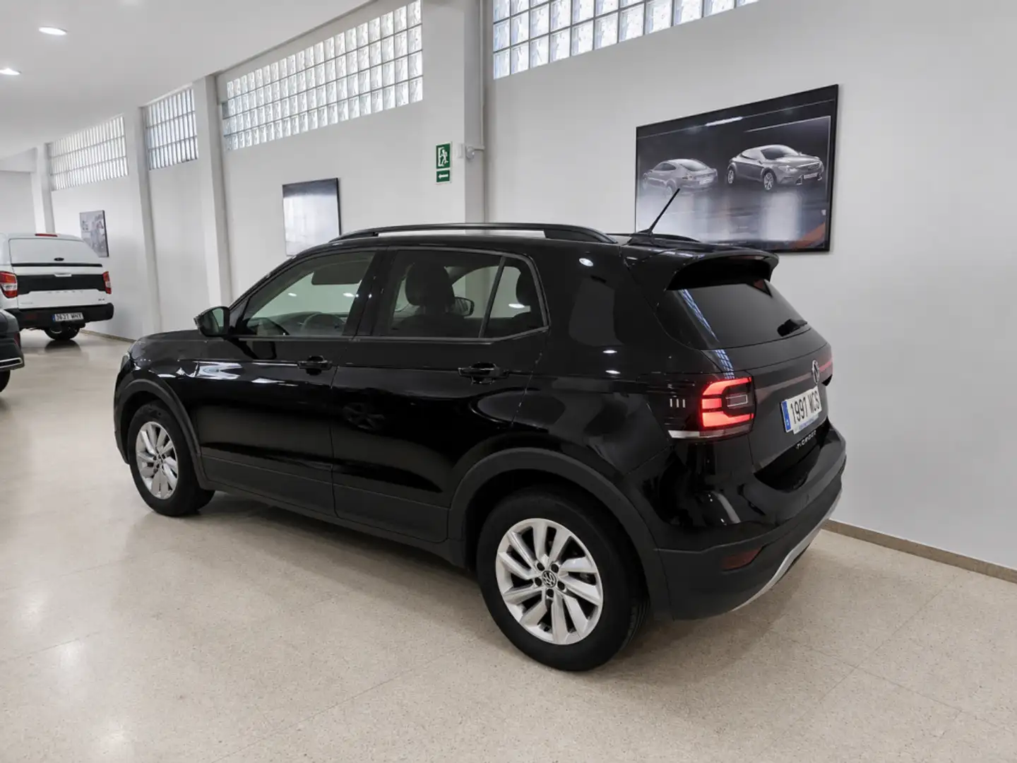Volkswagen T-Cross 1.5 TSI Sport DSG7 110kW Negro - 2