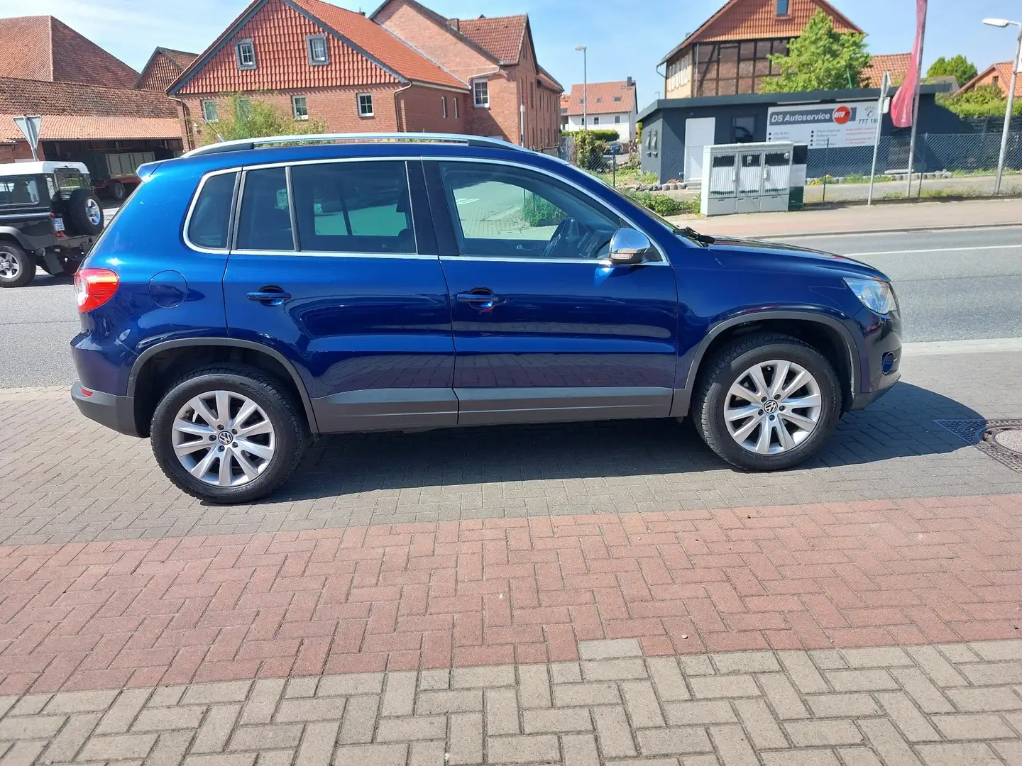 Volkswagen Tiguan 2.0 TSI 4Motion Sport TÜV/10.25 Bleu - 1