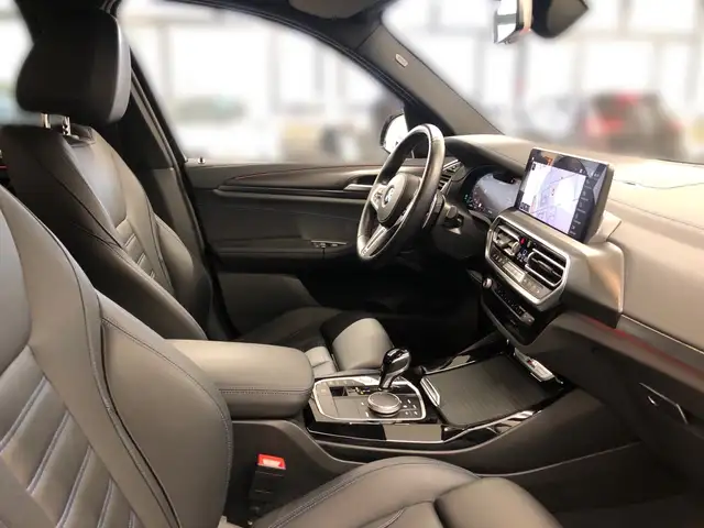 BMW X3 view 13