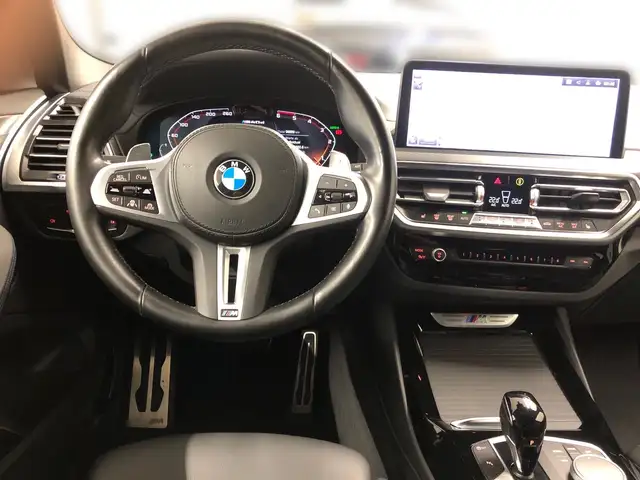 BMW X3 view 8