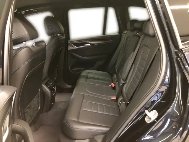 BMW X3 view 7