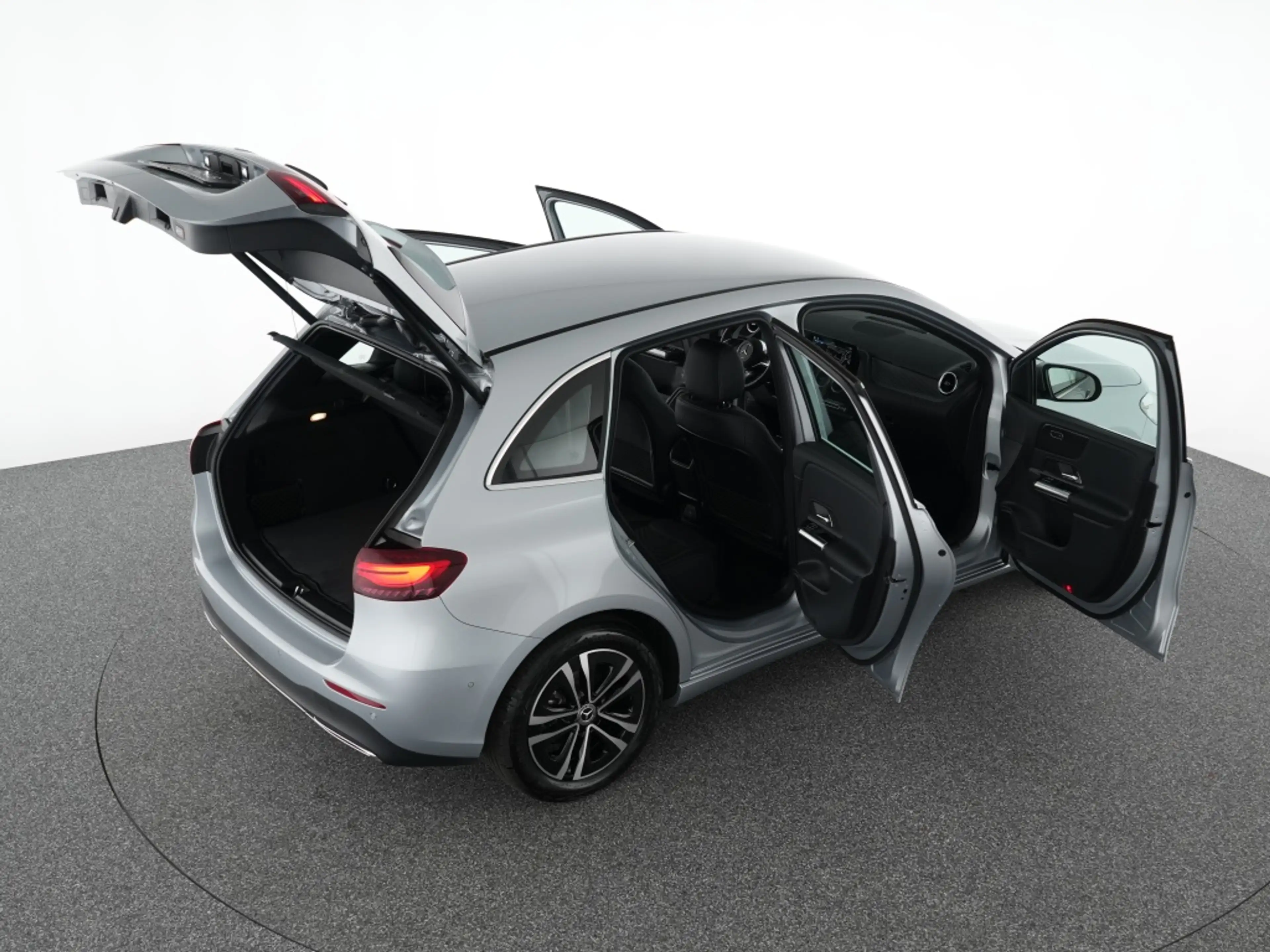 Mercedes-Benz B 180 Progressive Advanced Kamera Winter Navi — photo 13