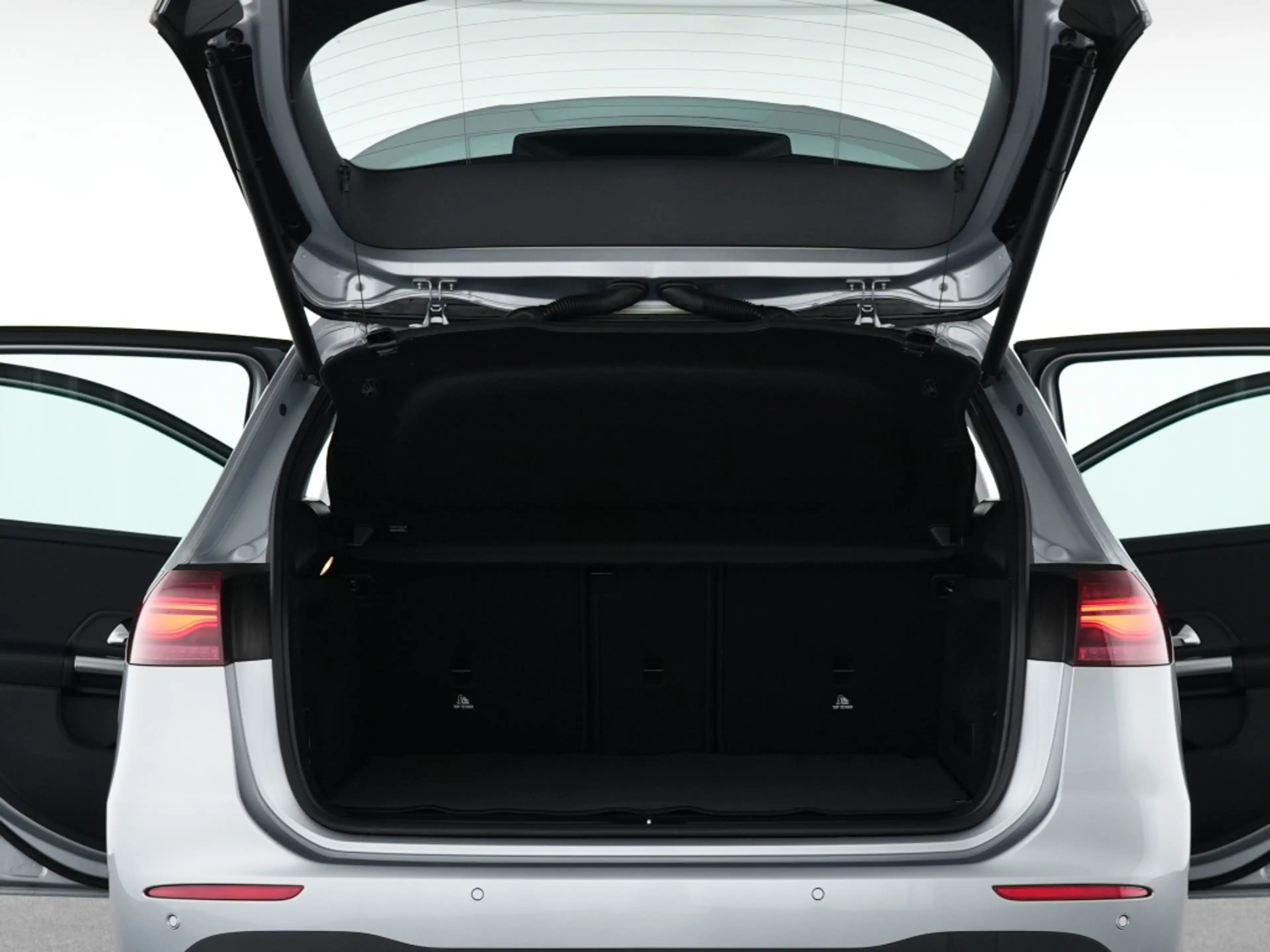 Mercedes-Benz B 180 Progressive Advanced Kamera Winter Navi — photo 15