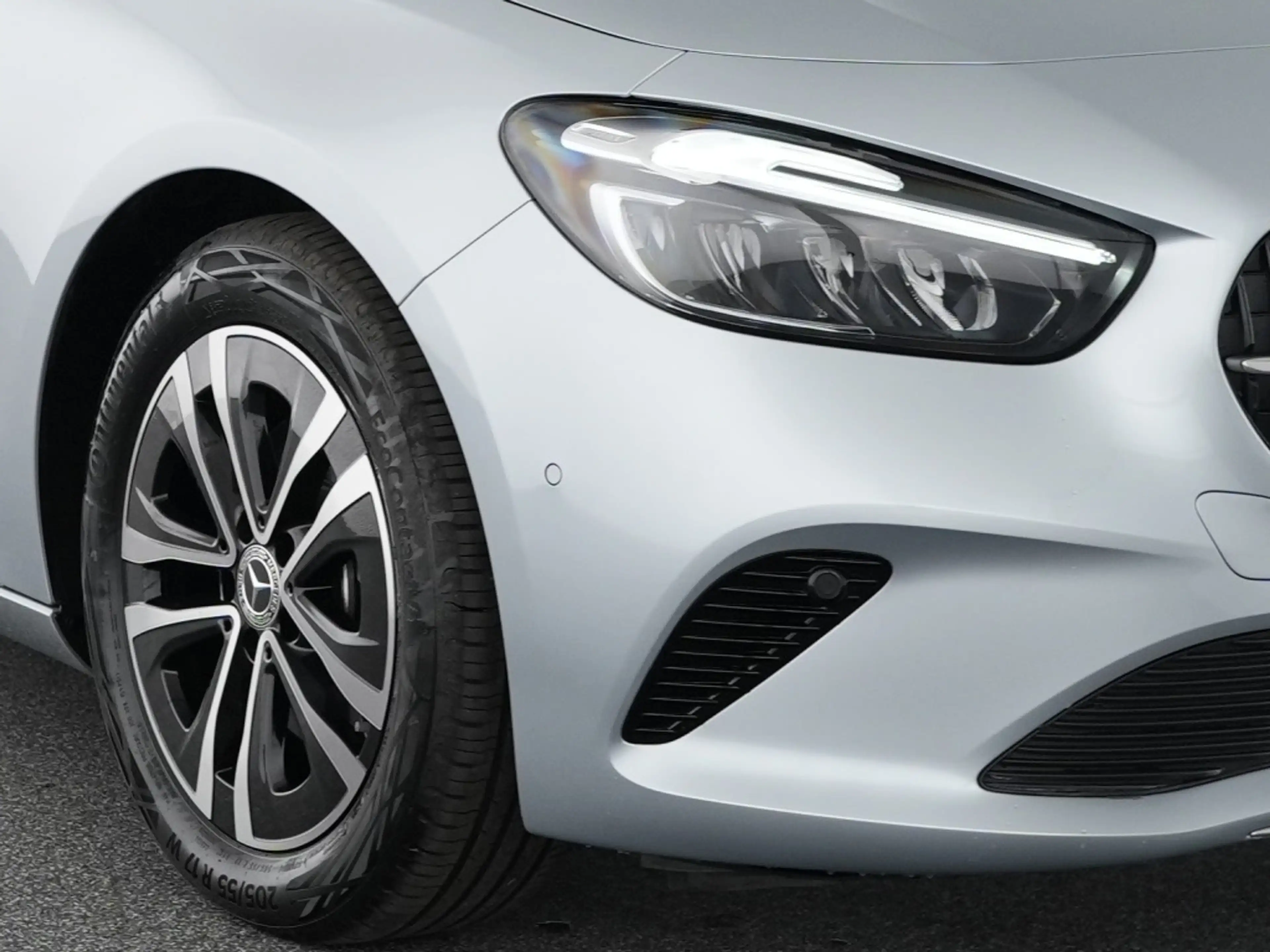 Mercedes-Benz B 180 Progressive Advanced Kamera Winter Navi — photo 7