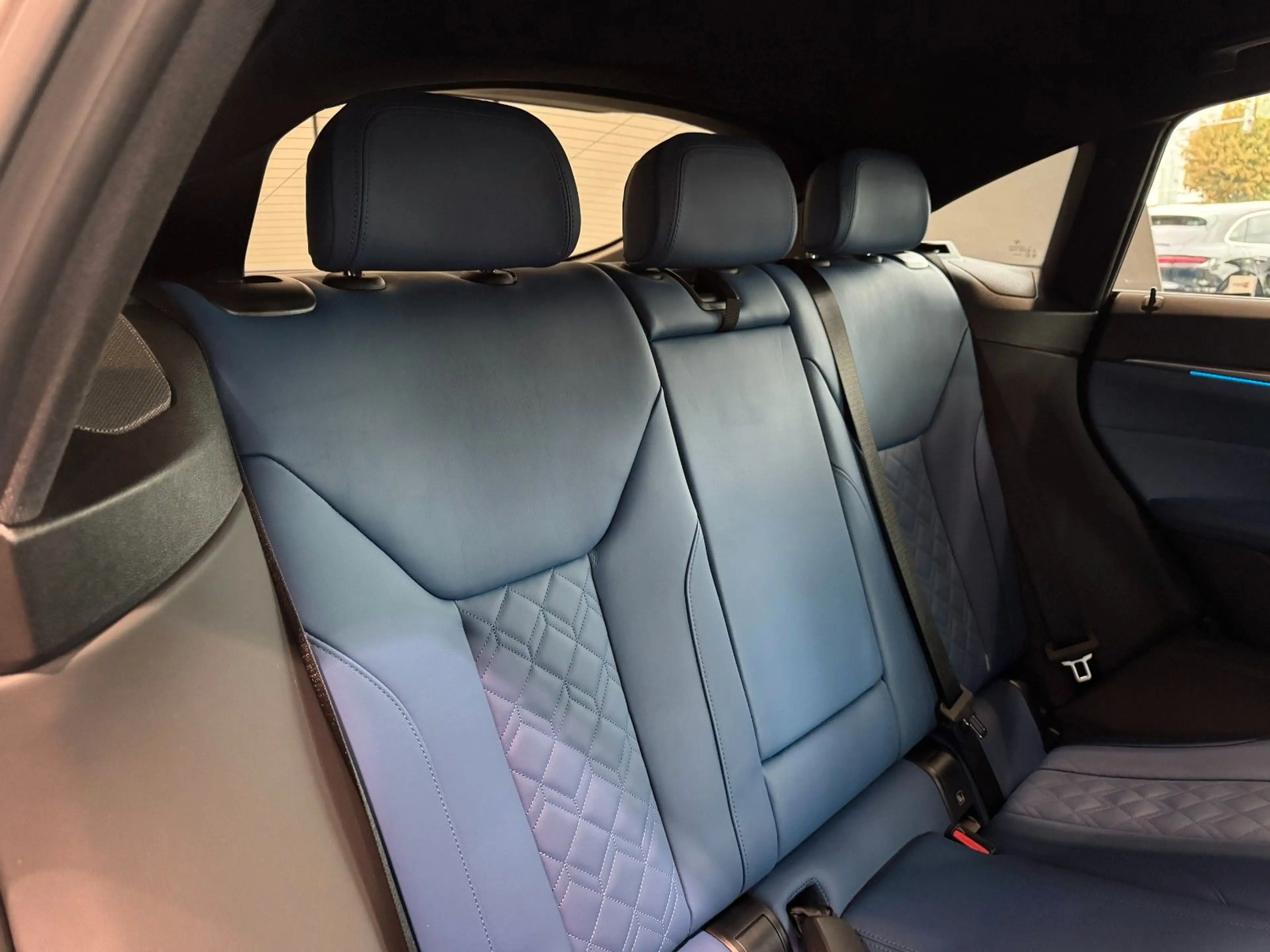 BMW i4 M50 Gran Coupe Merino SurrView H&K ACC 20" — photo 7