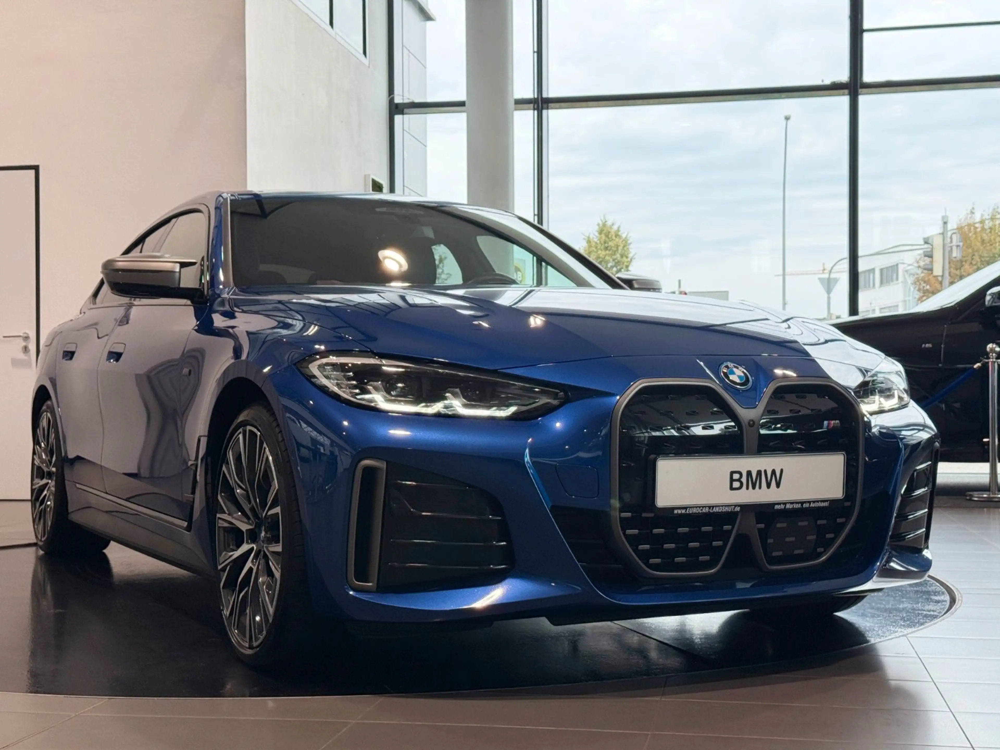 BMW i4 M50 Gran Coupe Merino SurrView H&K ACC 20" — photo 3